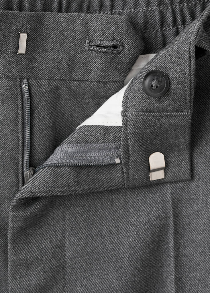Flowy straight-fit trousers — Grey