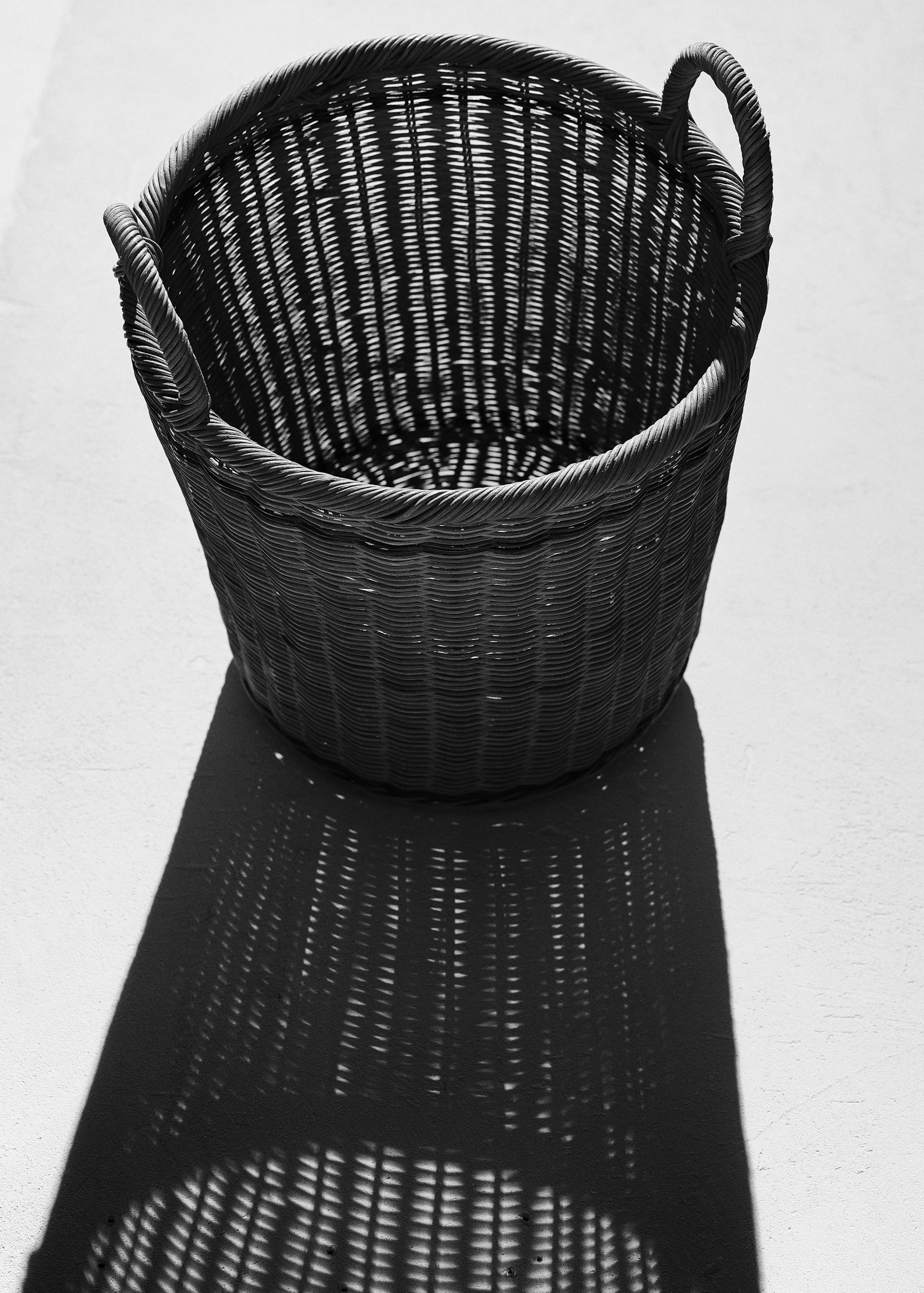 Large round rattan basket with handles - Details of the article 6