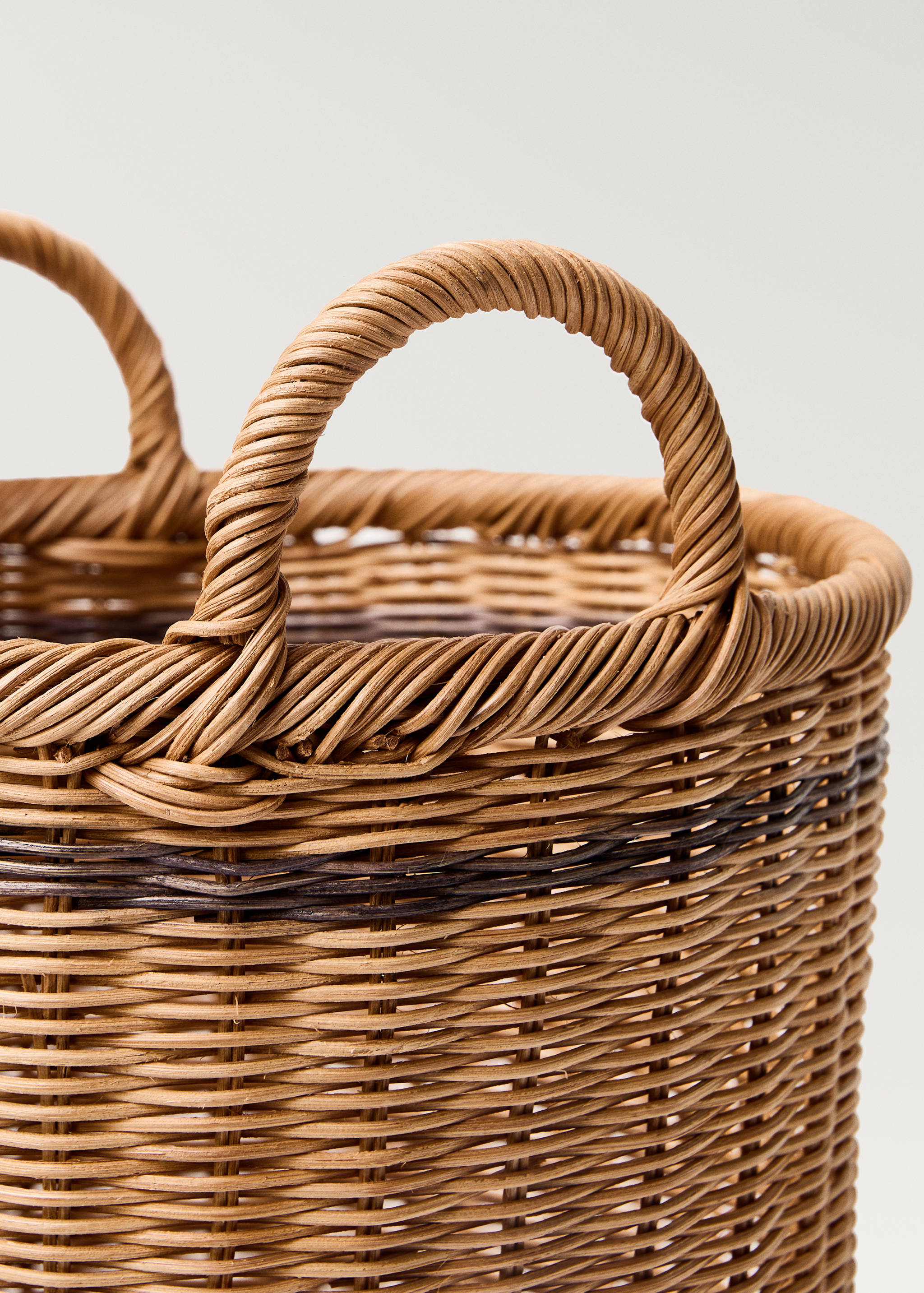 Panier rond moyen en rotin avec poignées - Détail de l'article 1