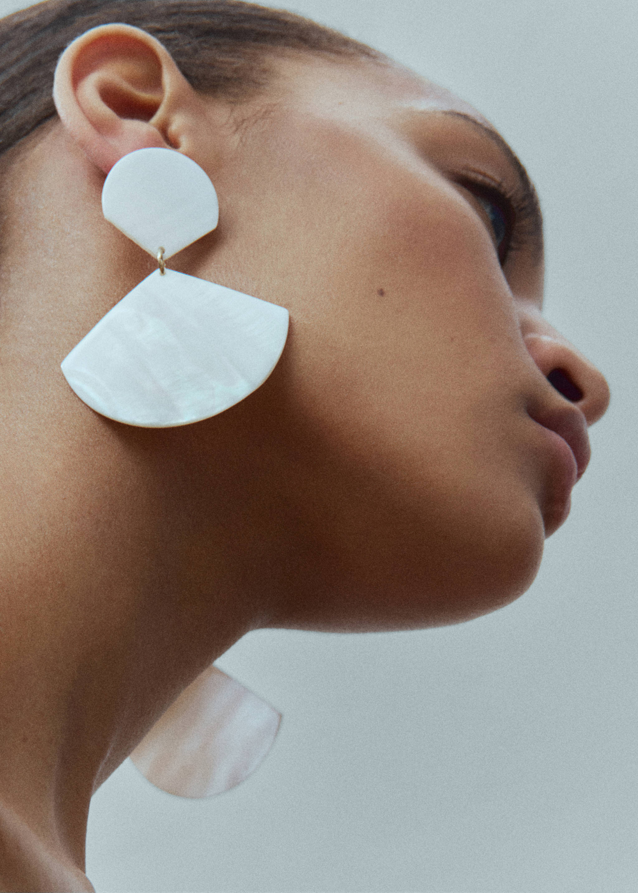 Shell pendant earrings - General plane