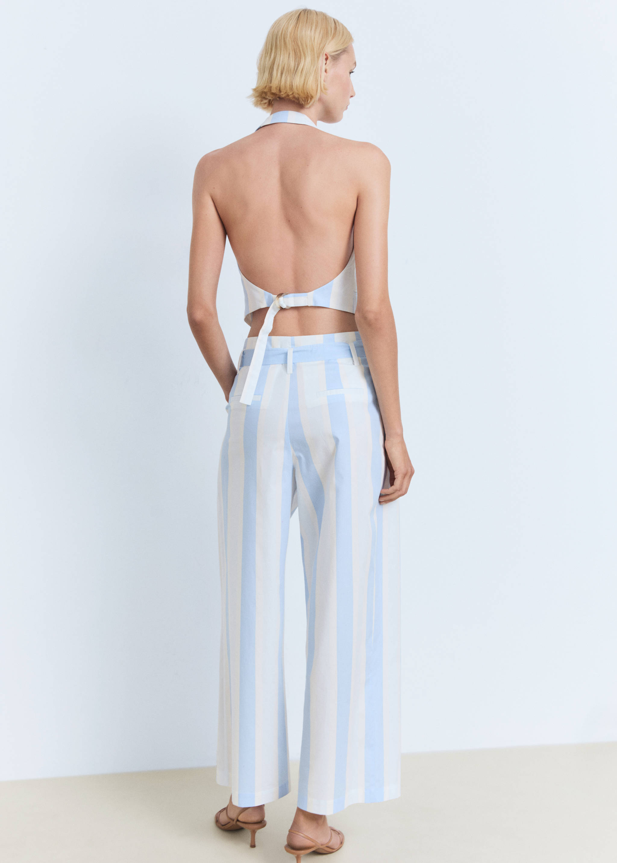 Pantalon style jupe-culotte à rayures avec ceinture - Verso de l’article