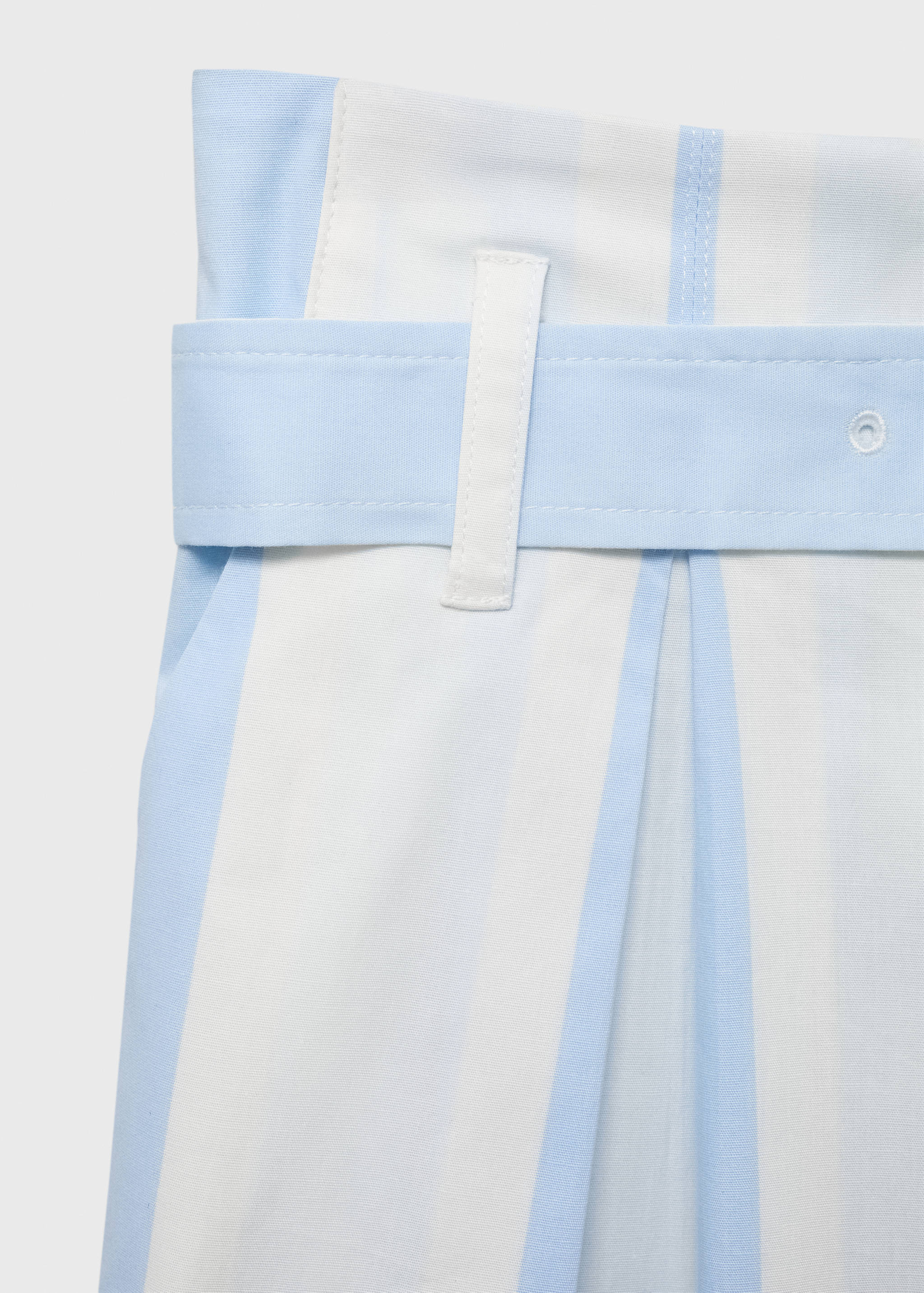 Pantalon style jupe-culotte à rayures avec ceinture - Détail de l'article 0