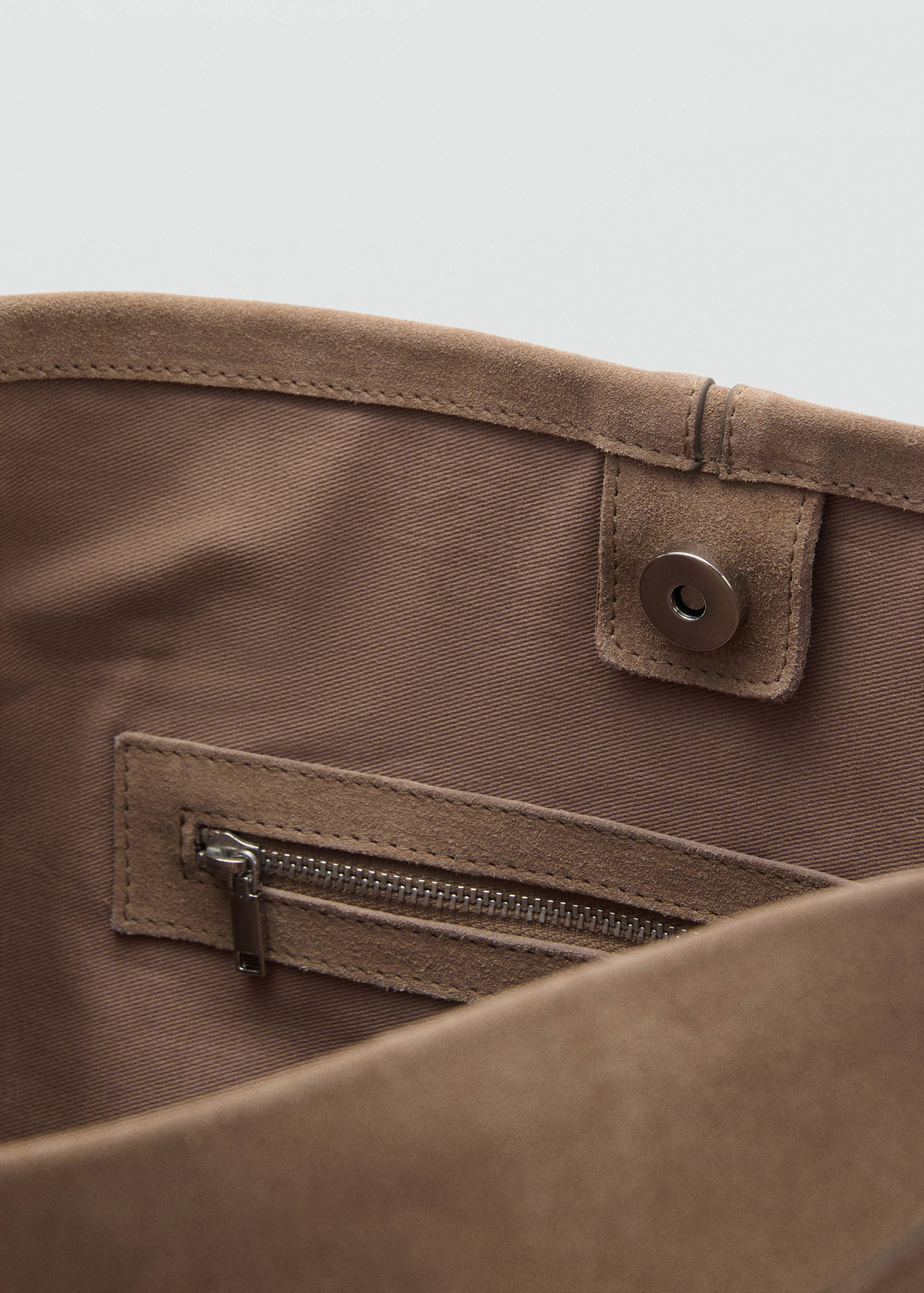 Leather bucket bag - Details of the article 2