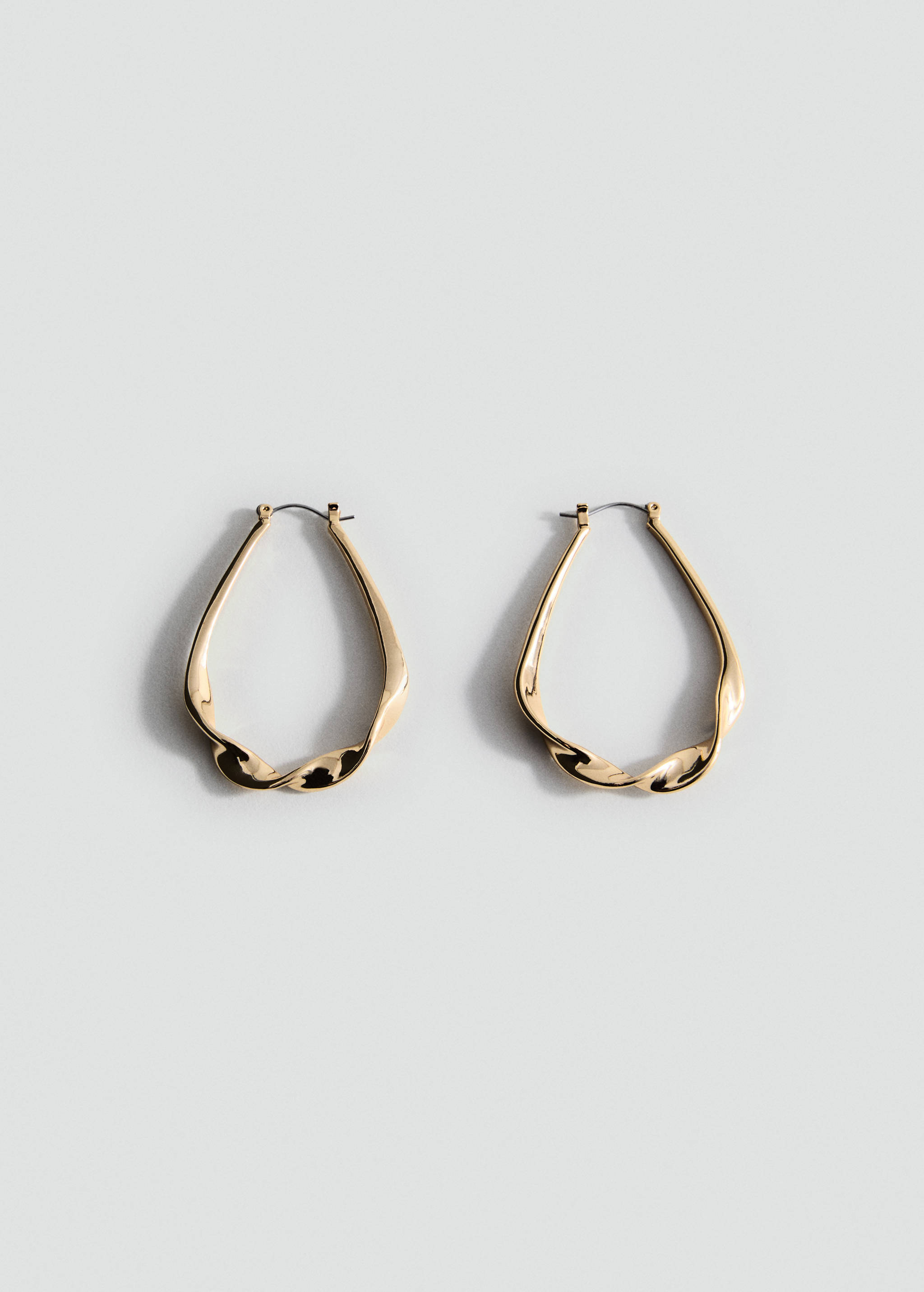 Twisted hoop earrings - Article without model