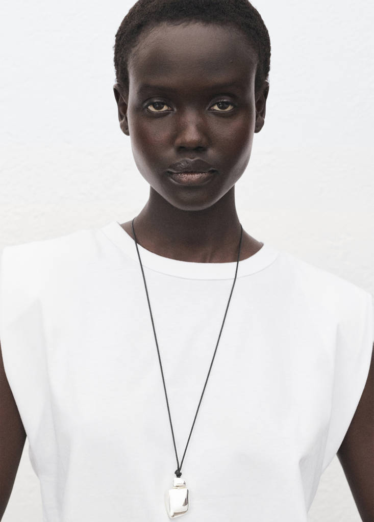 Short-sleeved t-shirt with shoulder pads — White