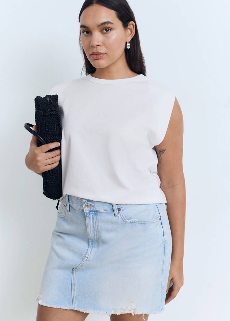 Short-sleeved t-shirt with shoulder pads — White