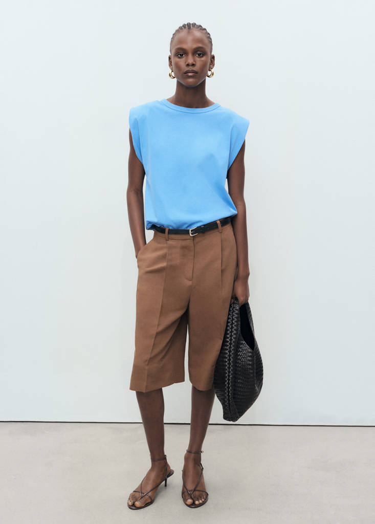 Short-sleeved t-shirt with shoulder pads — Blue