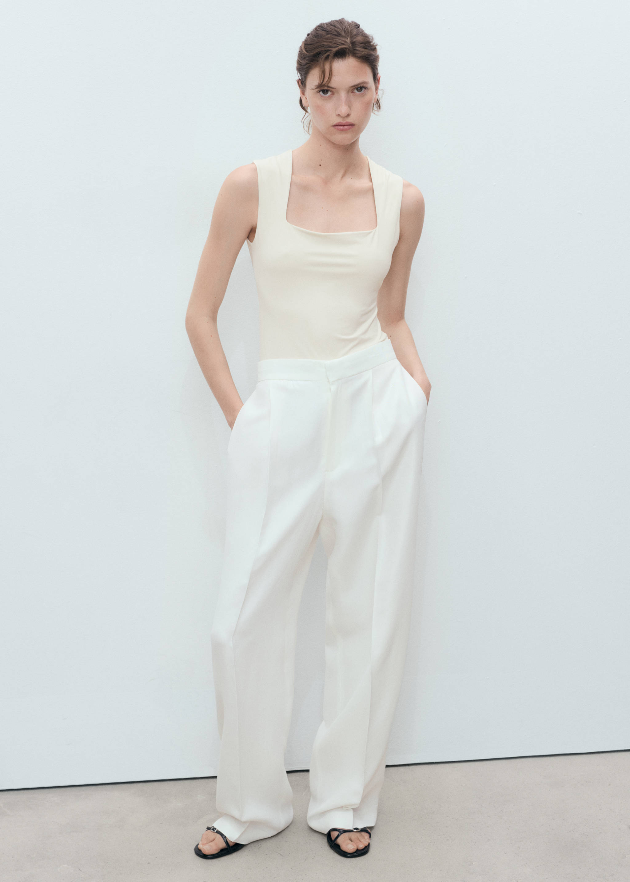 Fitted top with wide straps - General plane