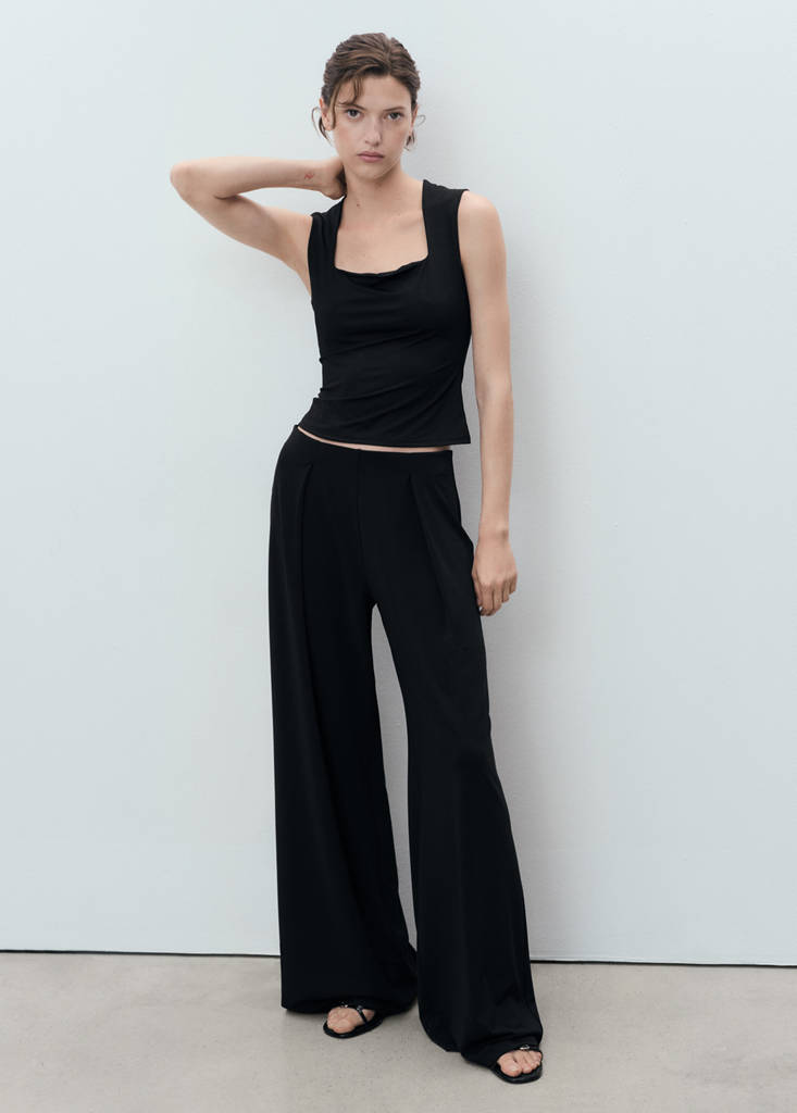 Fitted top with wide straps — Black