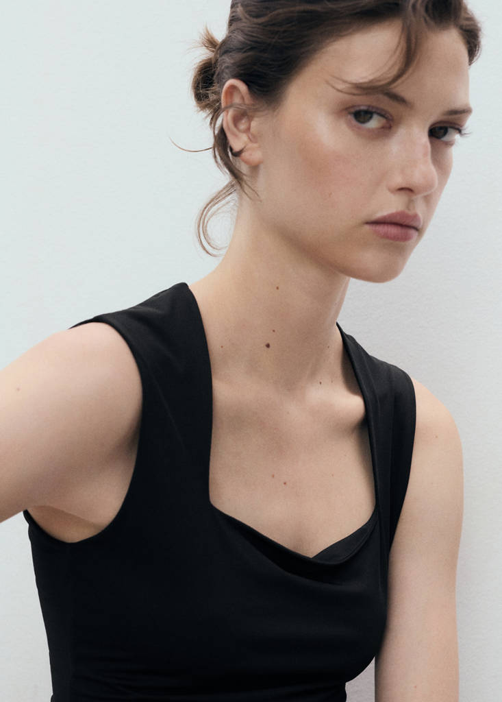 Fitted top with wide straps — Black