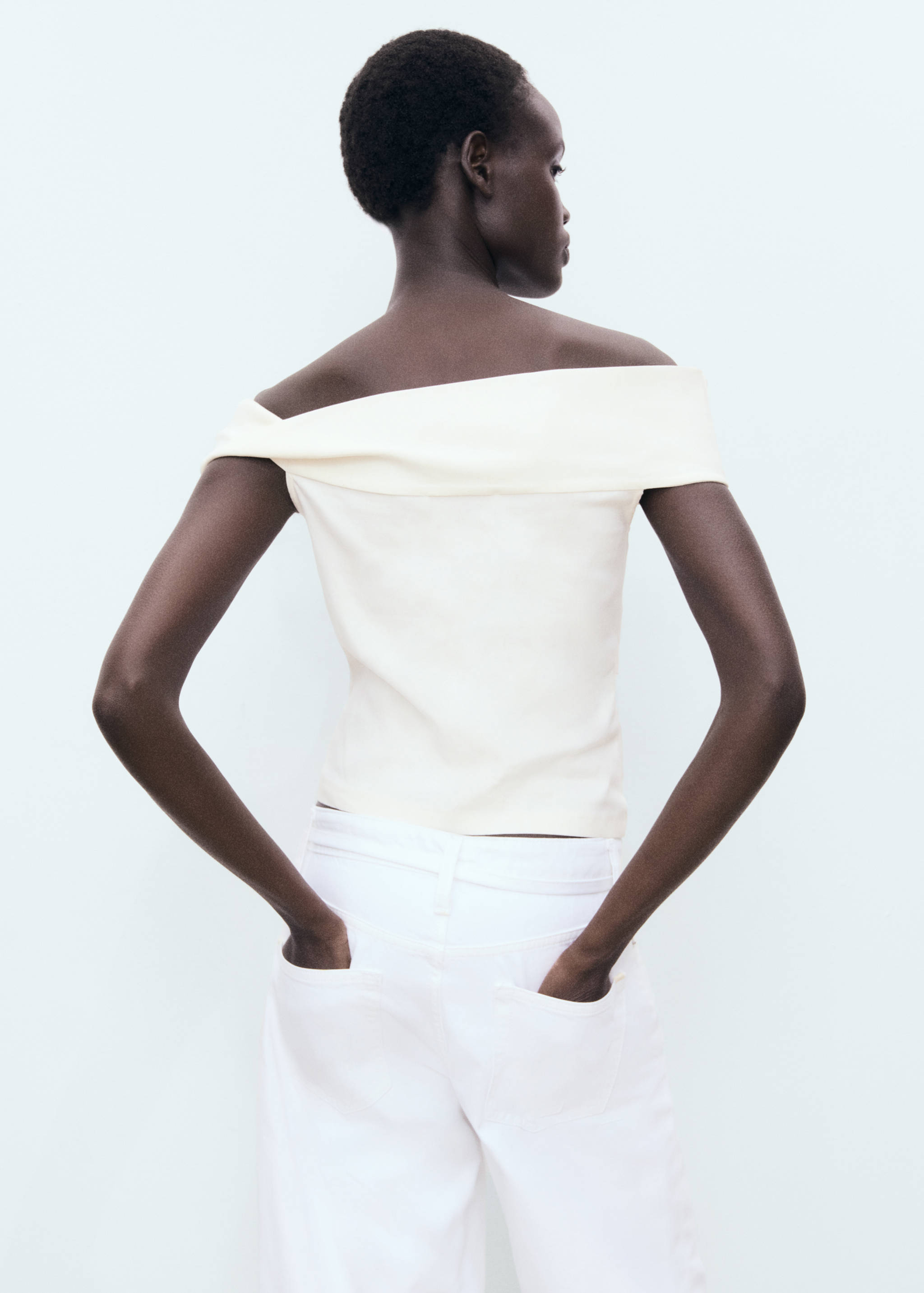 Asymmetrical strapless top - Reverse of the article