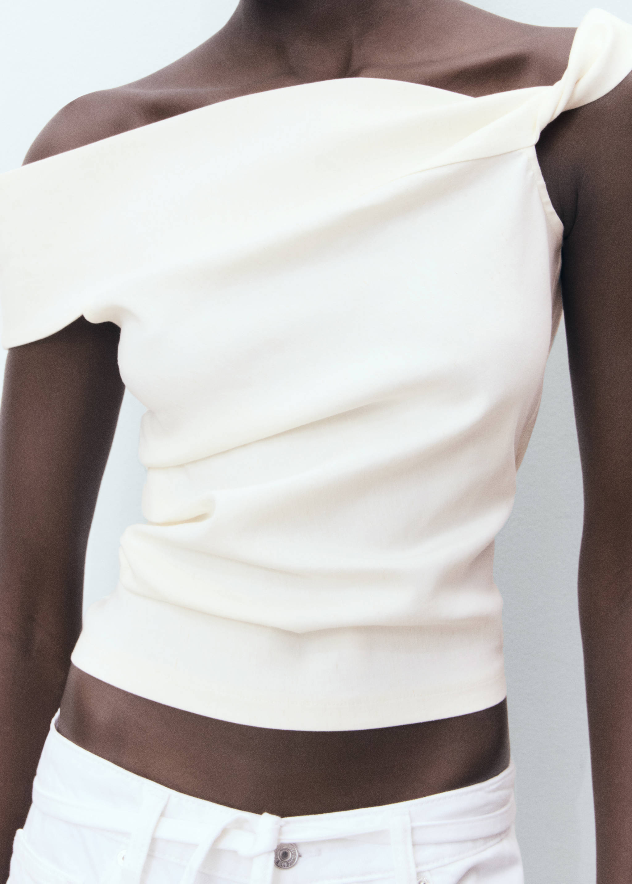 Asymmetrical strapless top - Details of the article 6