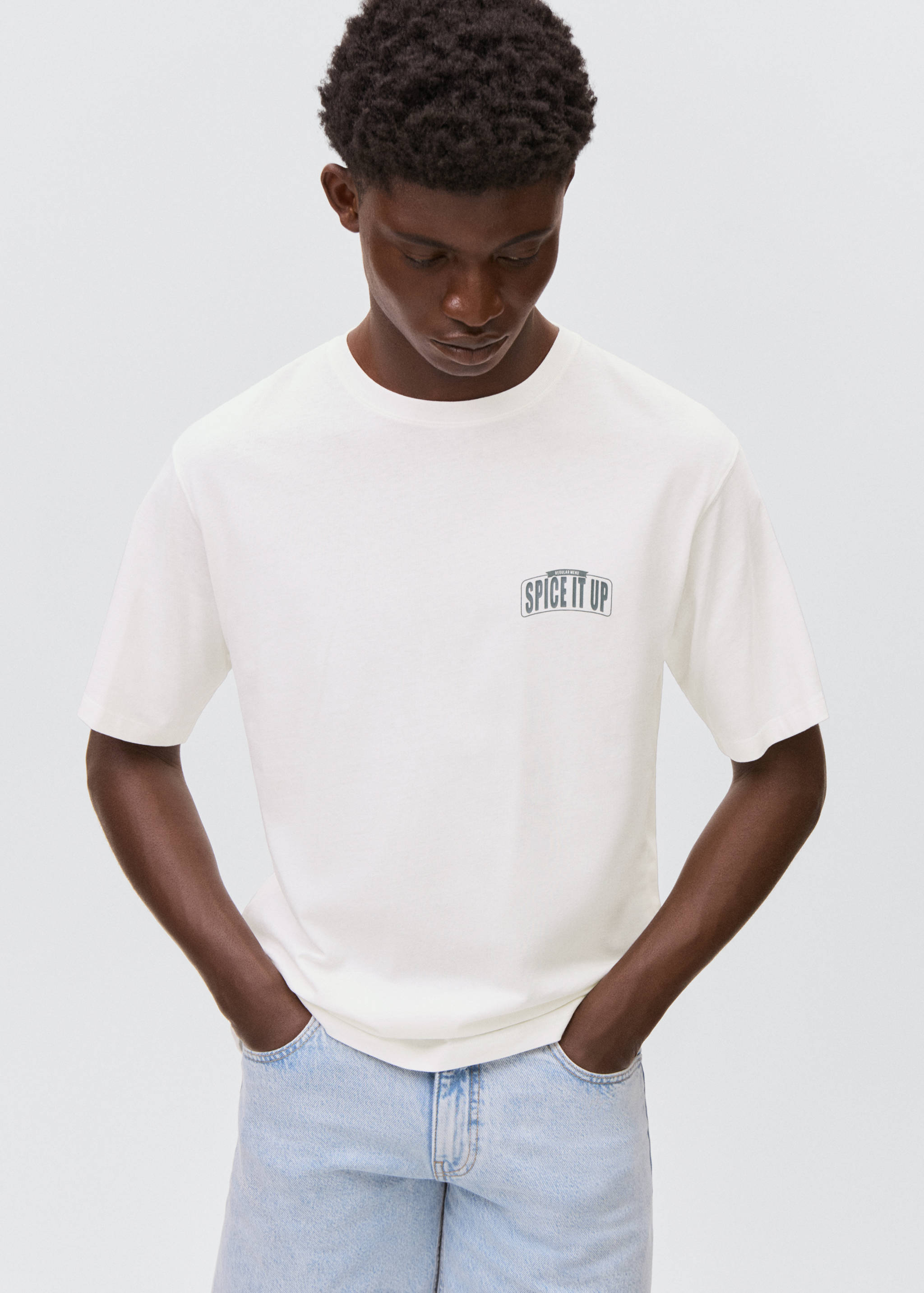 T-shirt estampada de manda curta - Plano médio