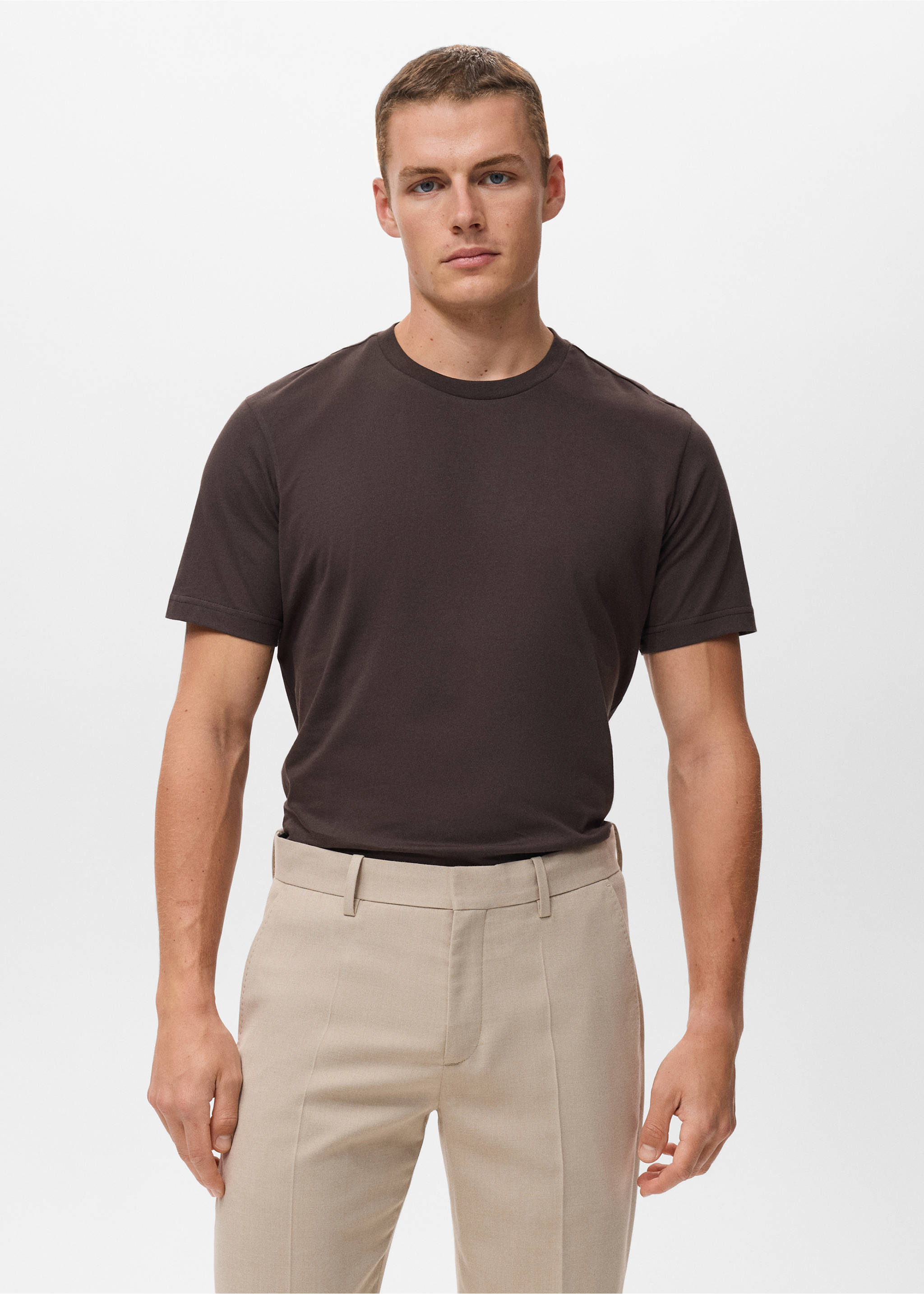 Camiseta slim fit 100% algodón - Plano medio, Chocolate. Ref: 17031230-00.