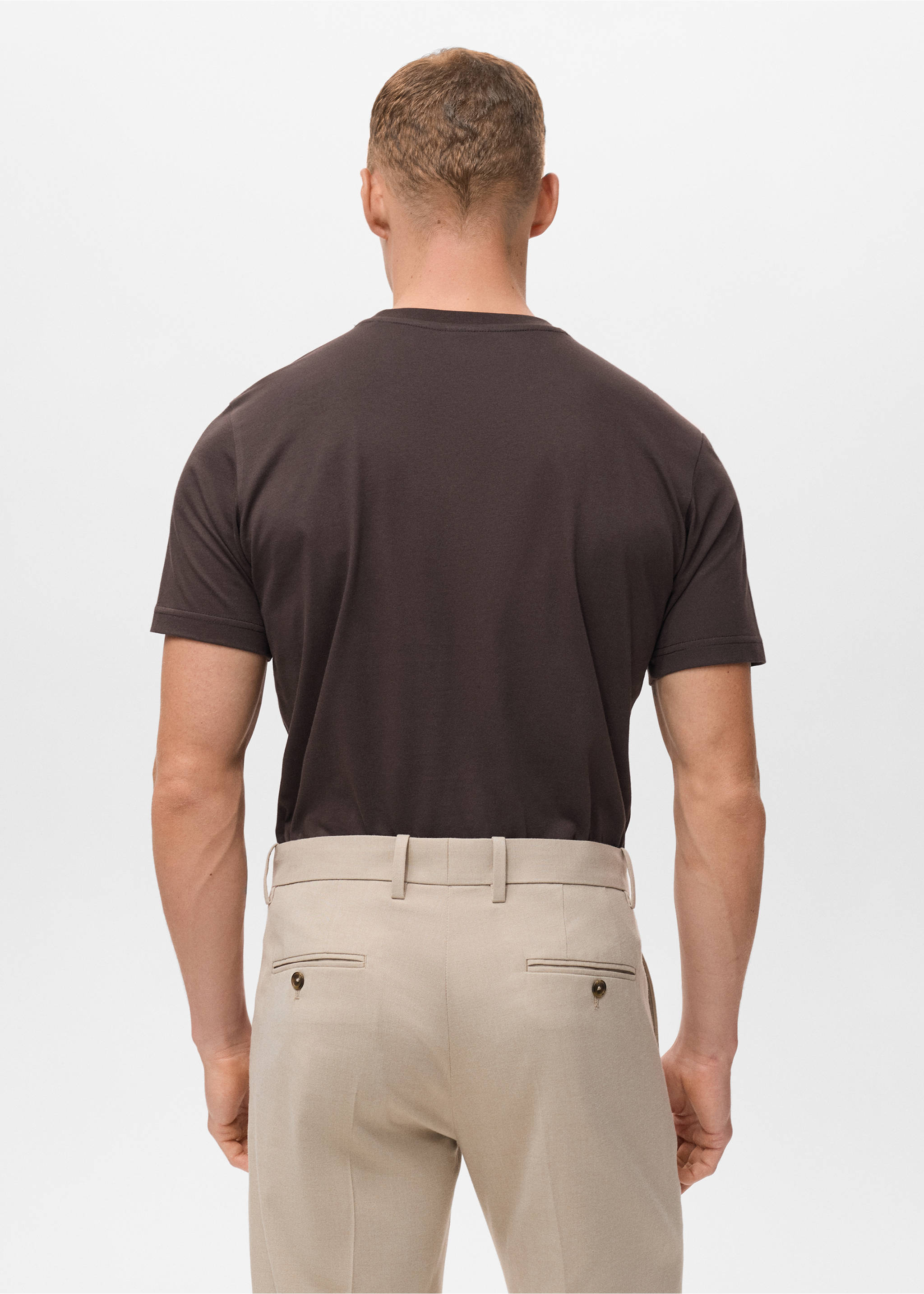 Camiseta slim fit 100% algodón - Reverso del artículo, Chocolate. Ref: 17031230-00.