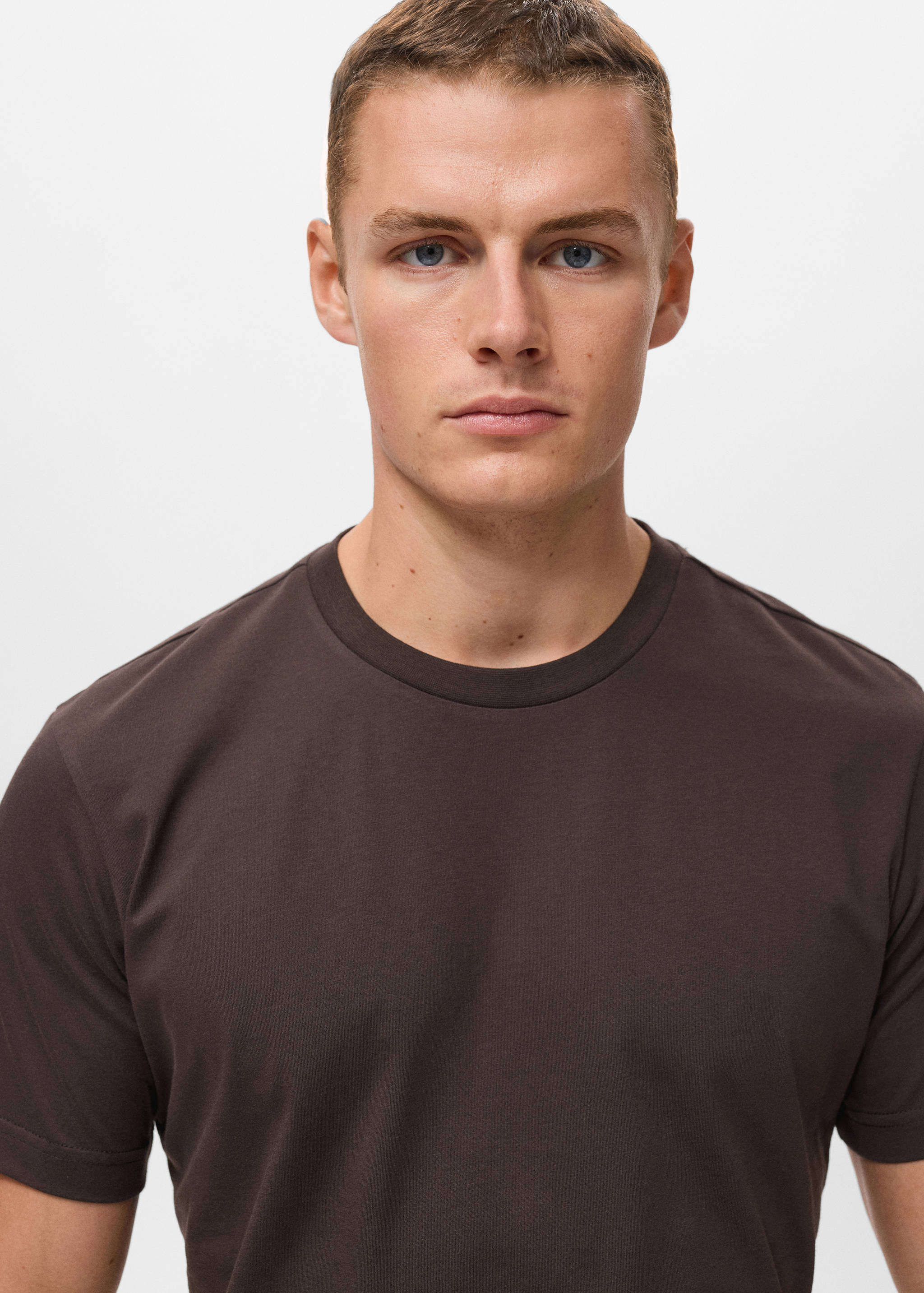 Футболка slim fit 100% хлопок - Деталь изделия 1