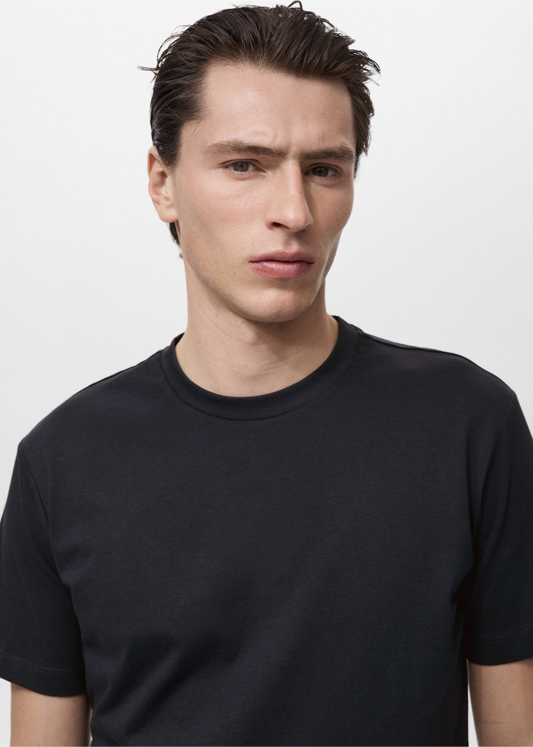 100% cotton slim-fit t-shirt - Details of the article 1, Dark Navy. Ref: 17031230-00.