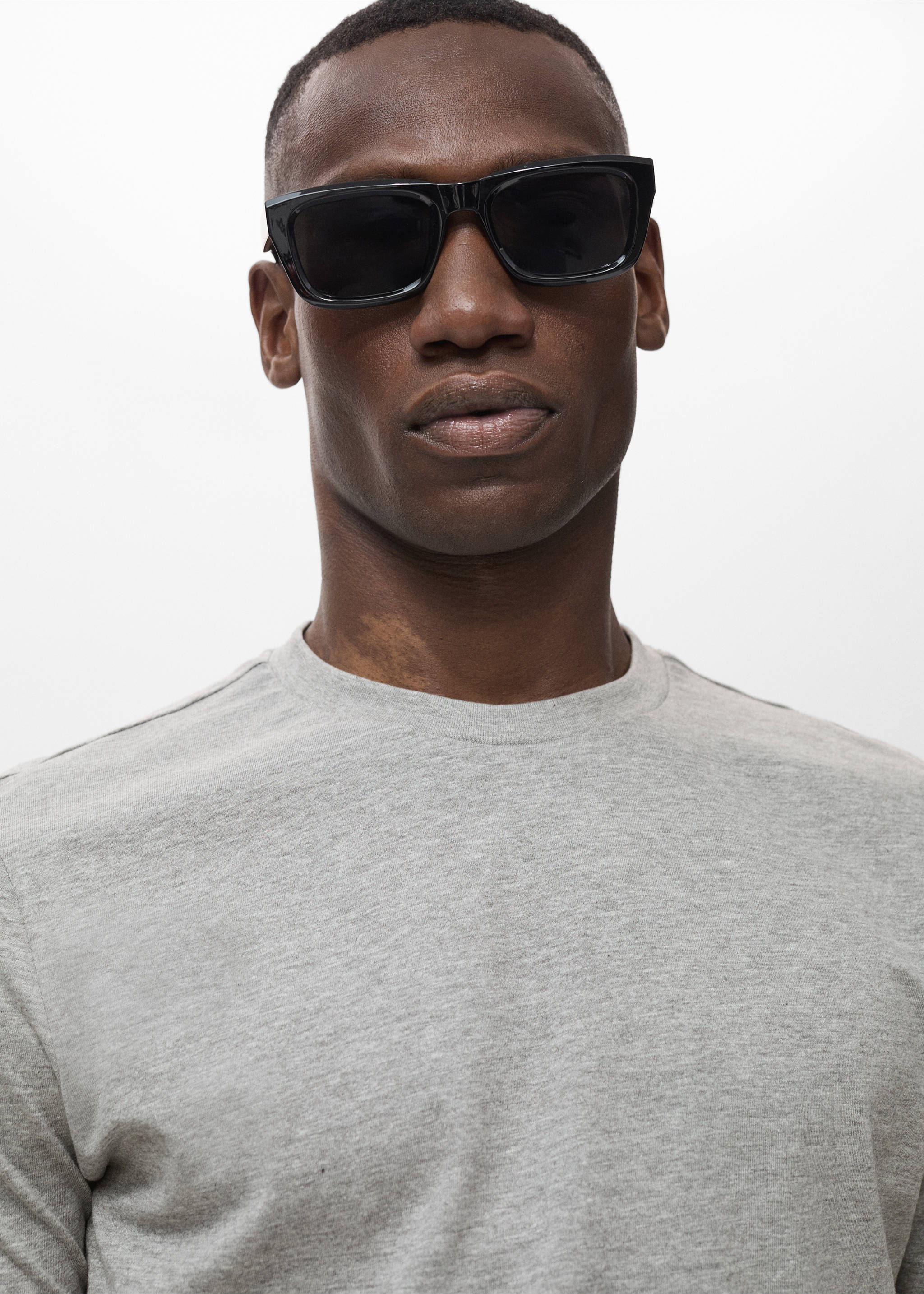 100% cotton slim-fit t-shirt - Details of the article 1, Medium Heather Grey. Ref: 17031230-00.