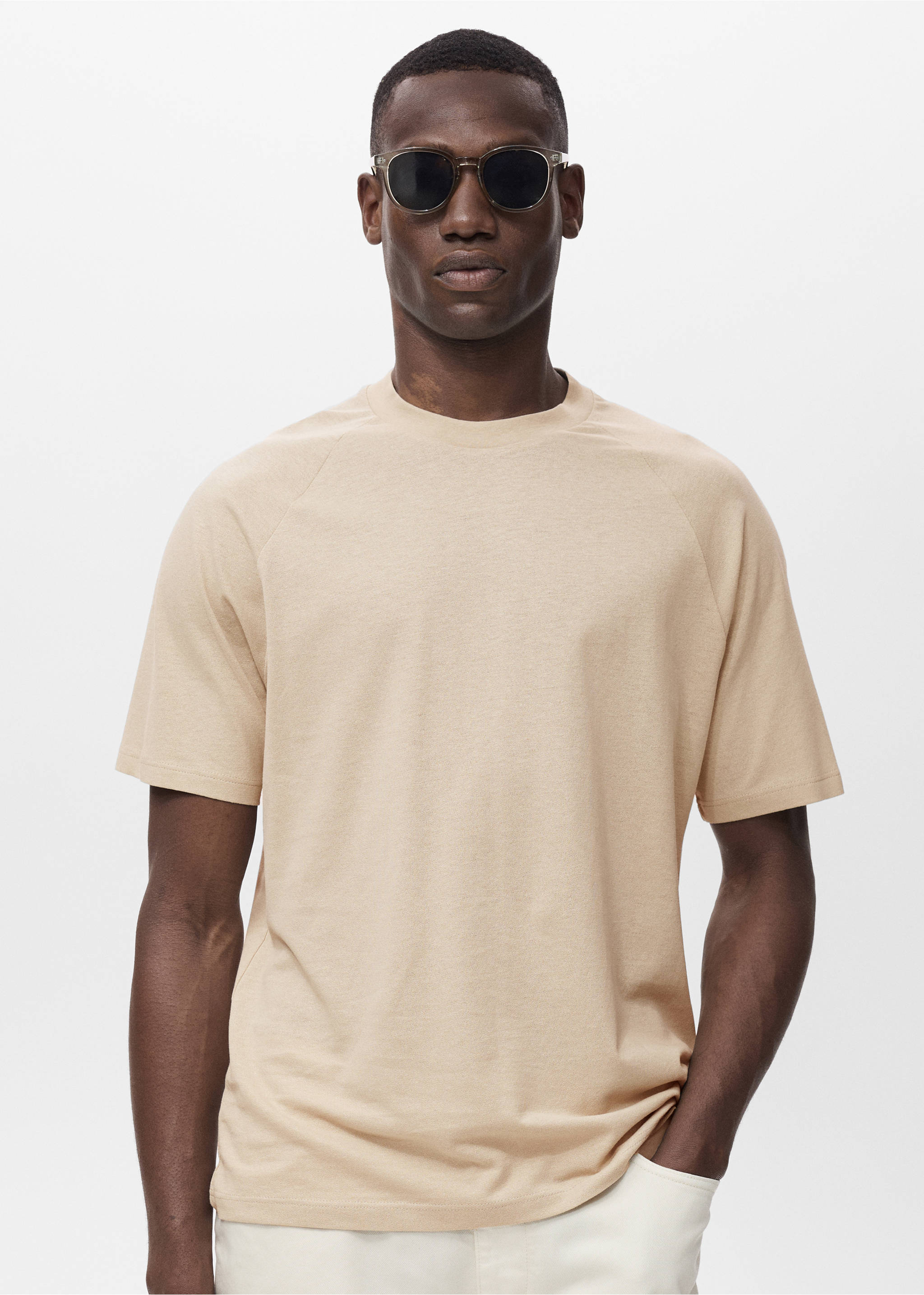 Camiseta algodón lino relaxed fit - Plano medio, Beige. Ref: 17031231-00.