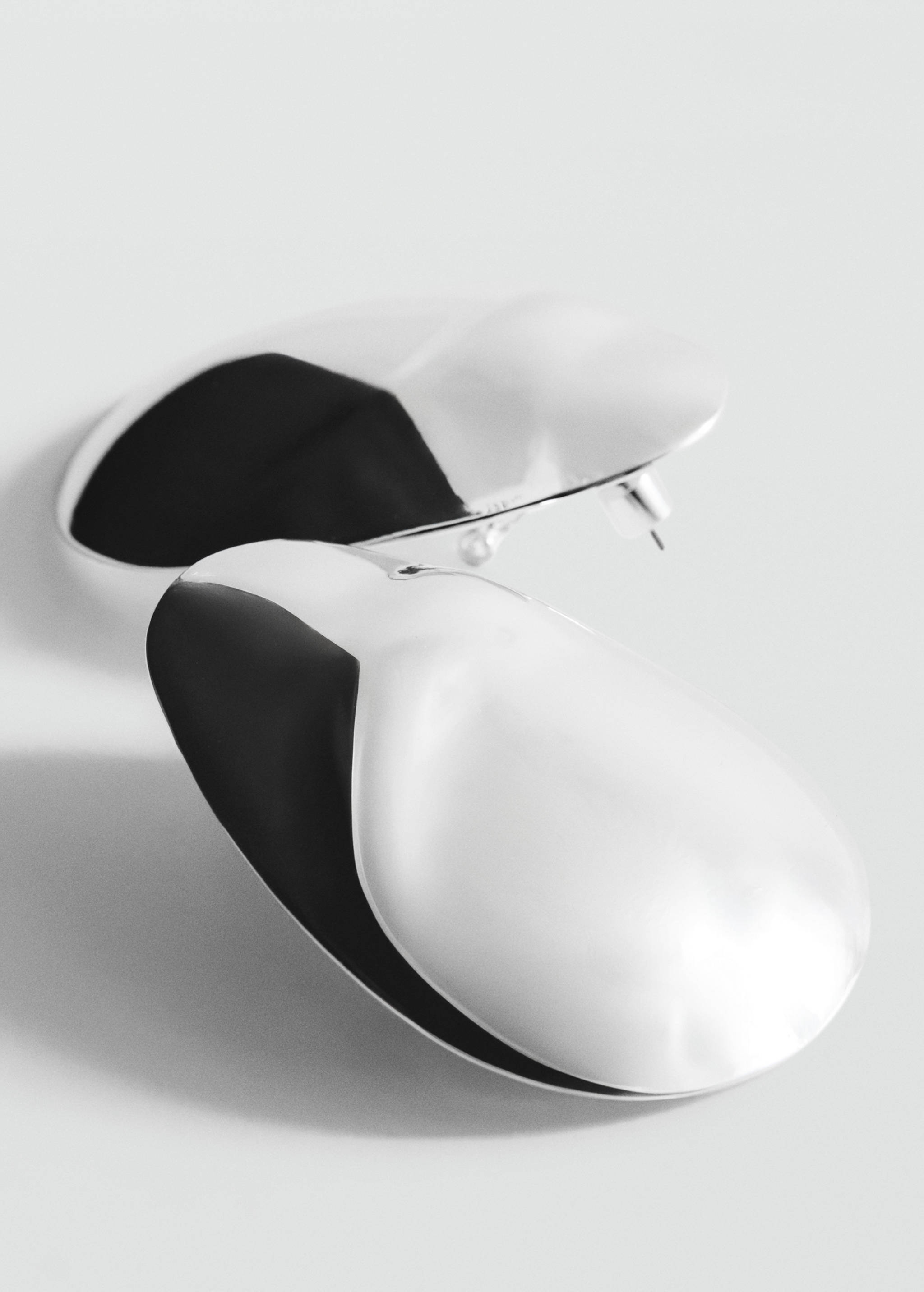 Maxi-Ohrringe in ovalem Design - Mittlere Ansicht