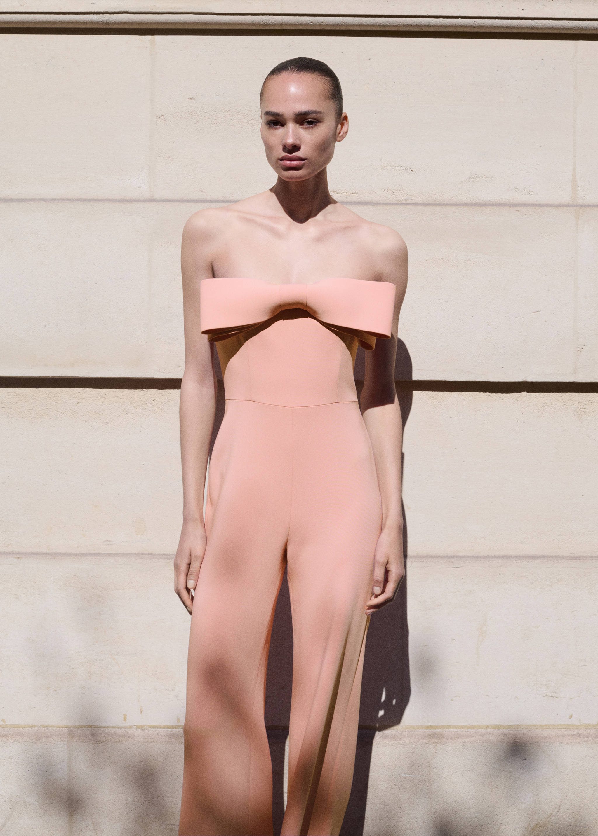 Strapless jumpsuit with bow neckline - General plane