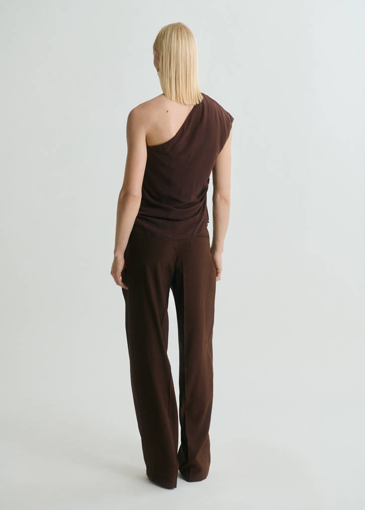 Pleat detail trousers — Chocolate