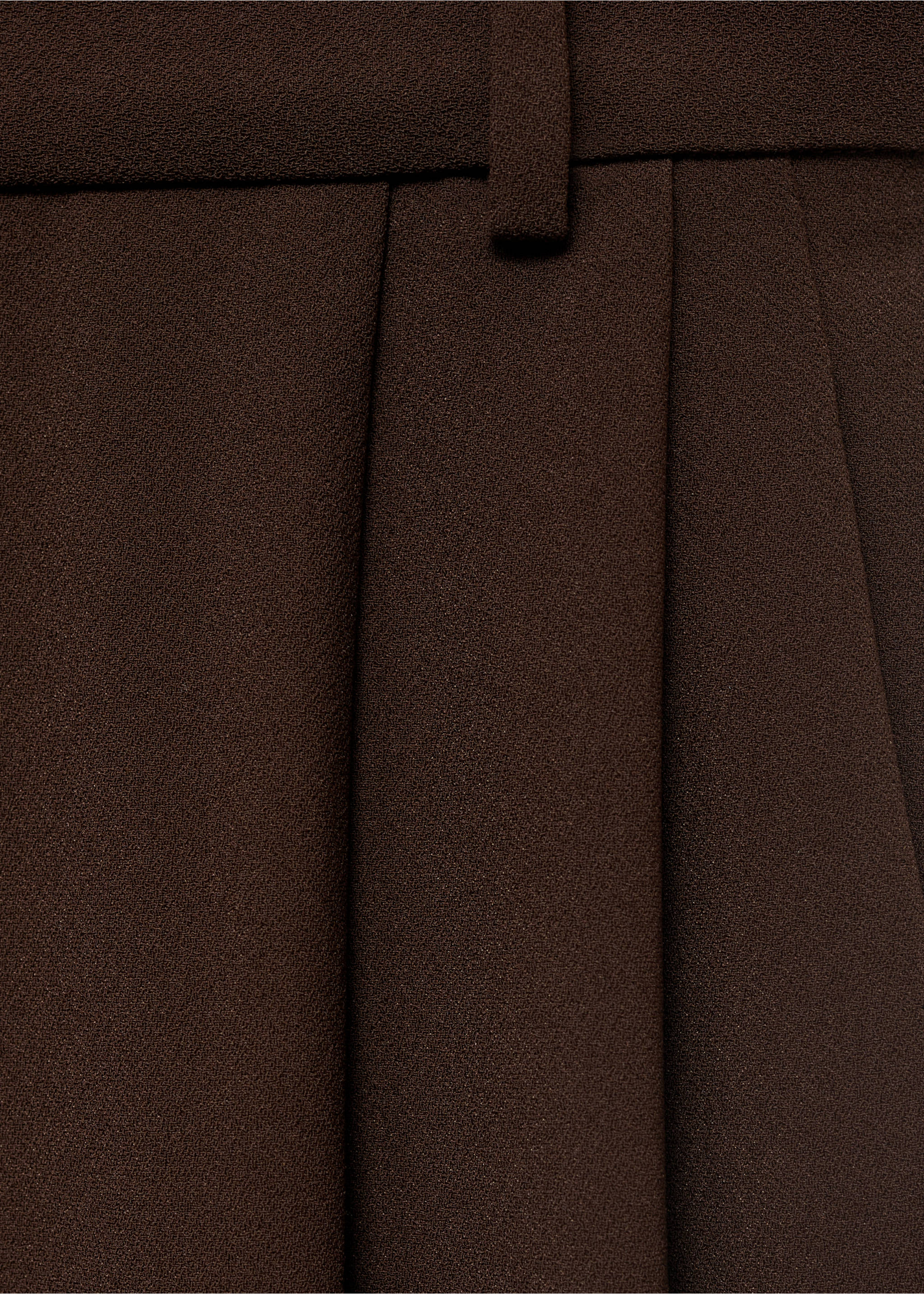 Pleat detail trousers - Details of the article 8, Chocolate. Ref: 17031266-00.