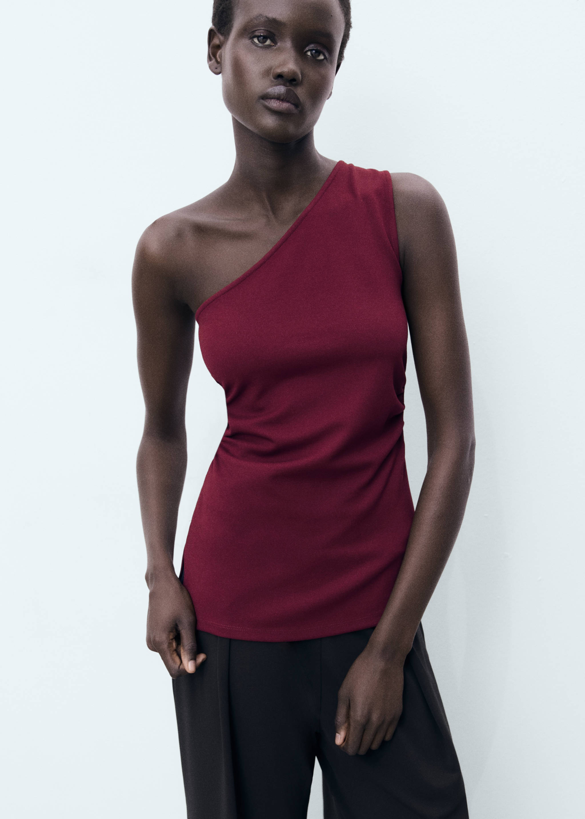 Asymmetrical draped top - Details of the article 2