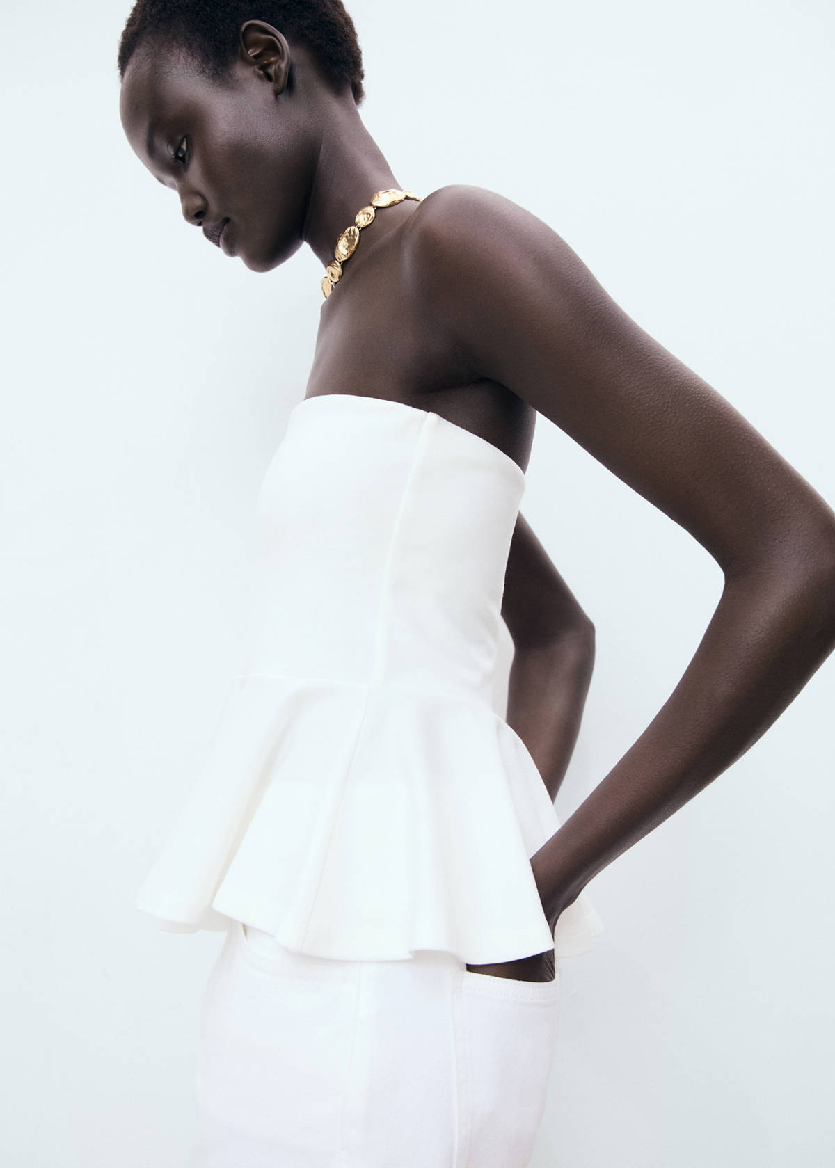 Strapless peplum top — White