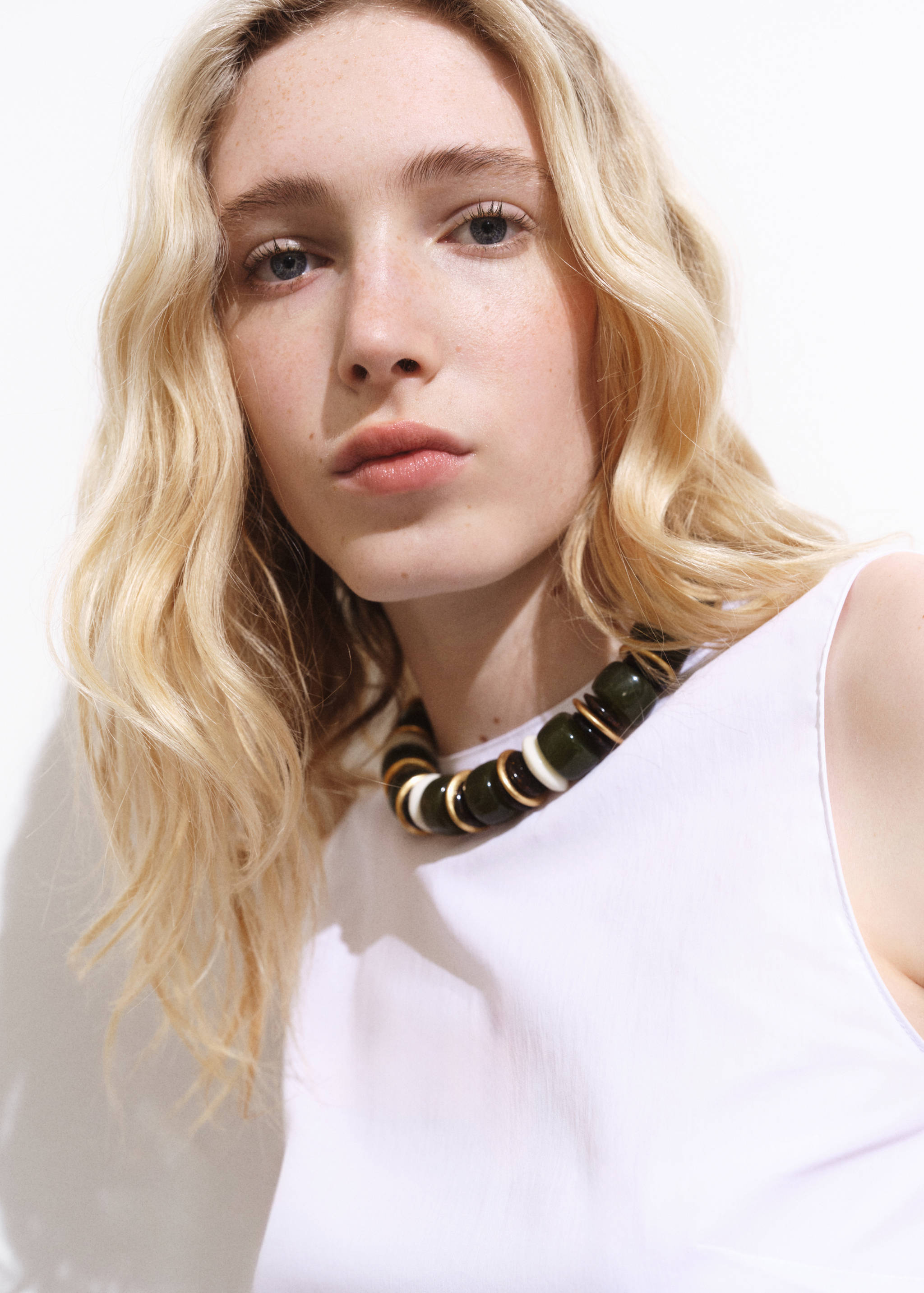 Crop top with bow on the back - Details of the article 1