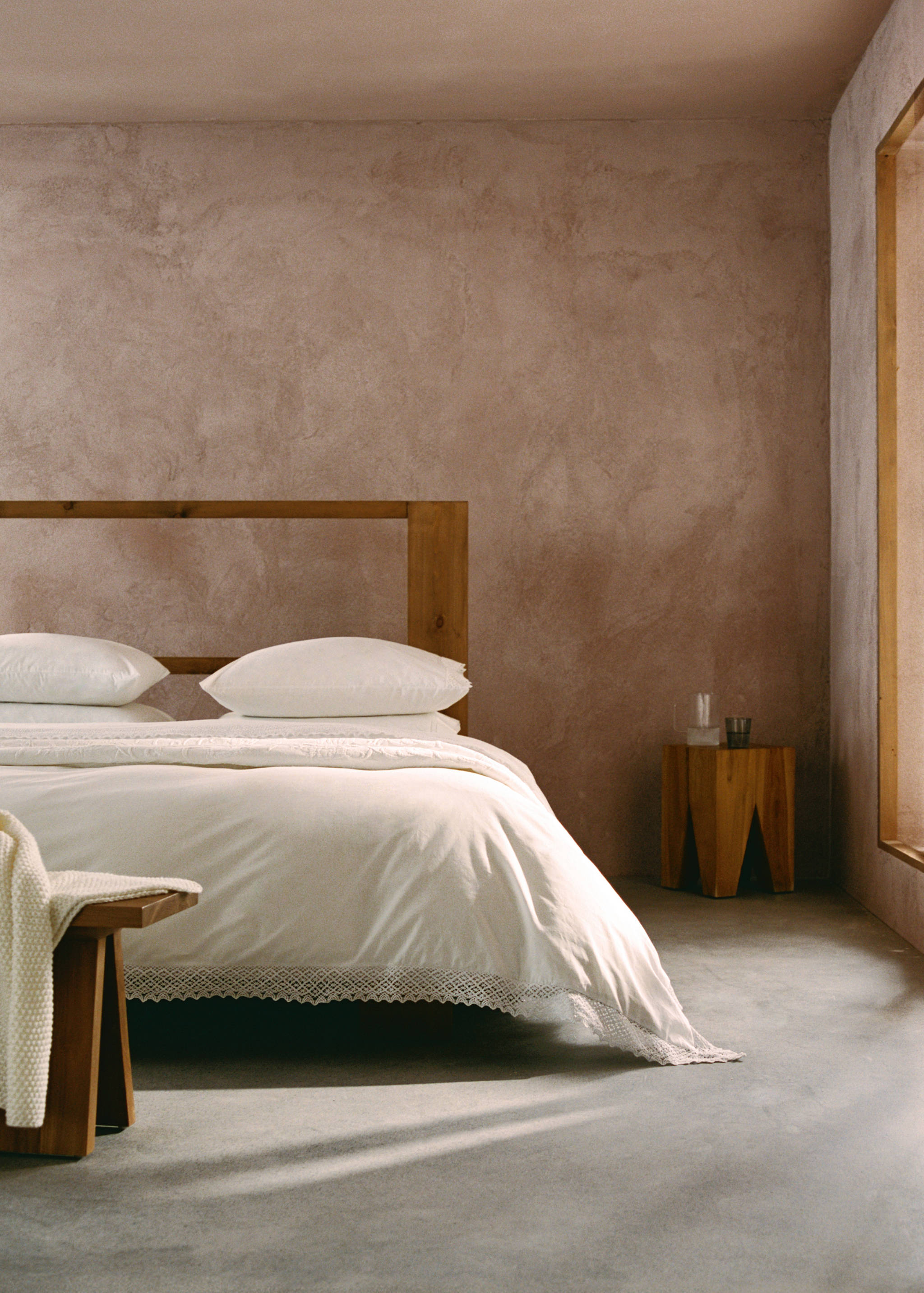 Duvet cover with lace detail for 180/200 cm bed - Details of the article 6