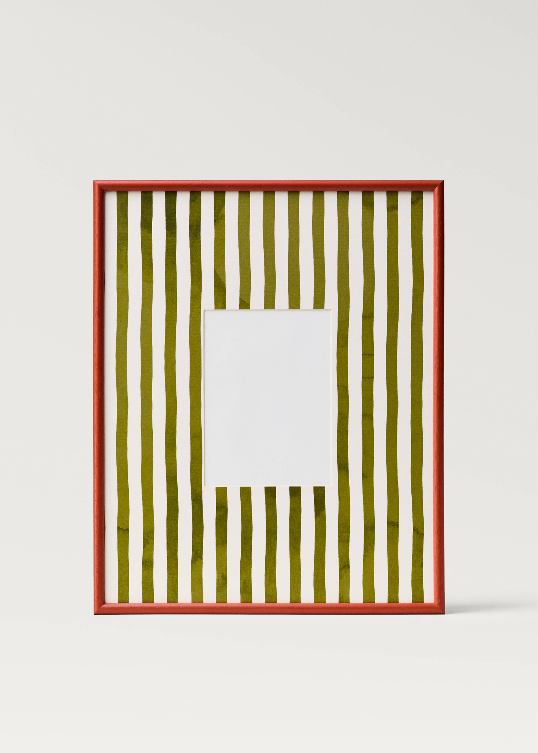 Wooden frame with large lines - Article without model