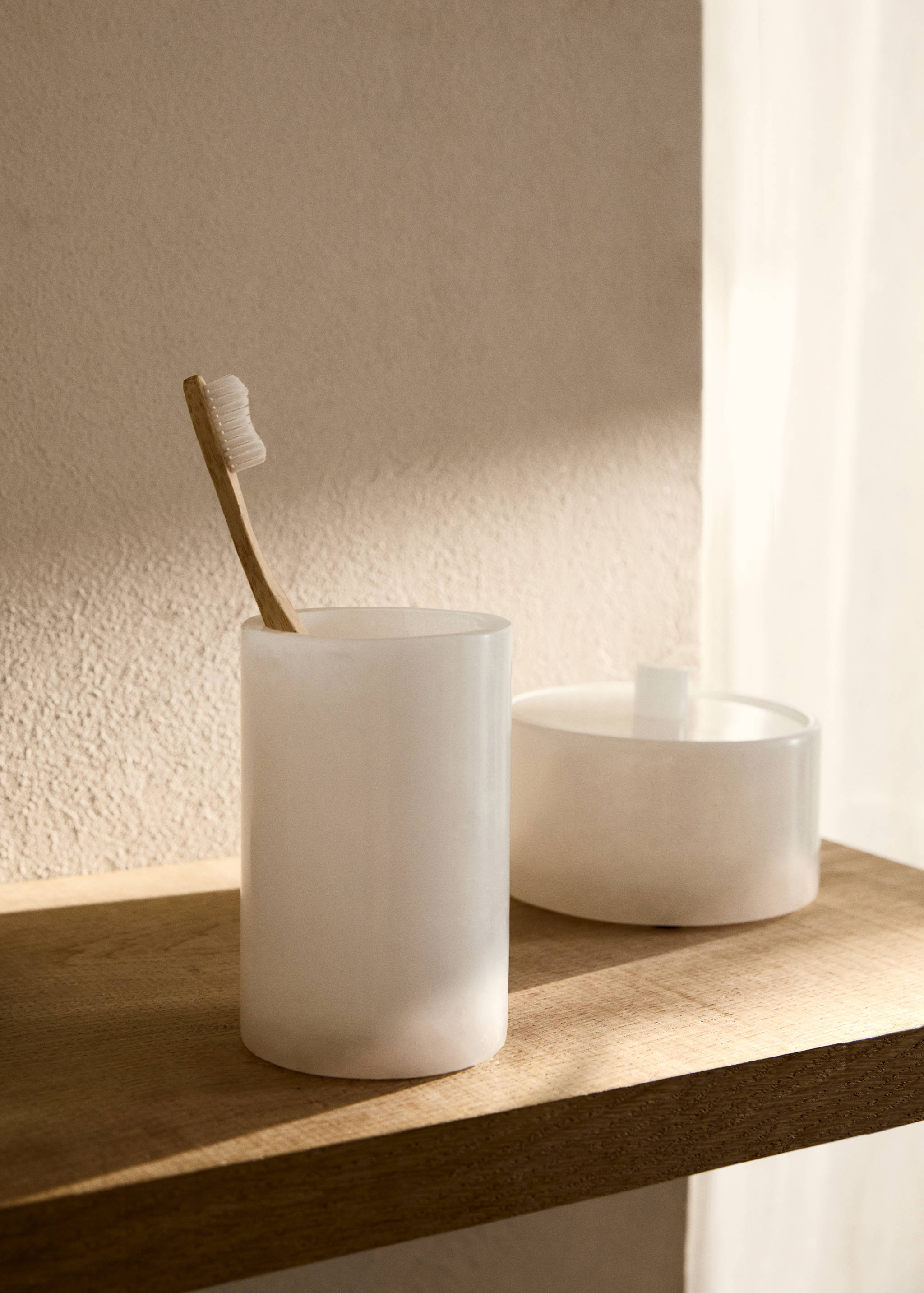 Alabaster bathroom glass - General plane