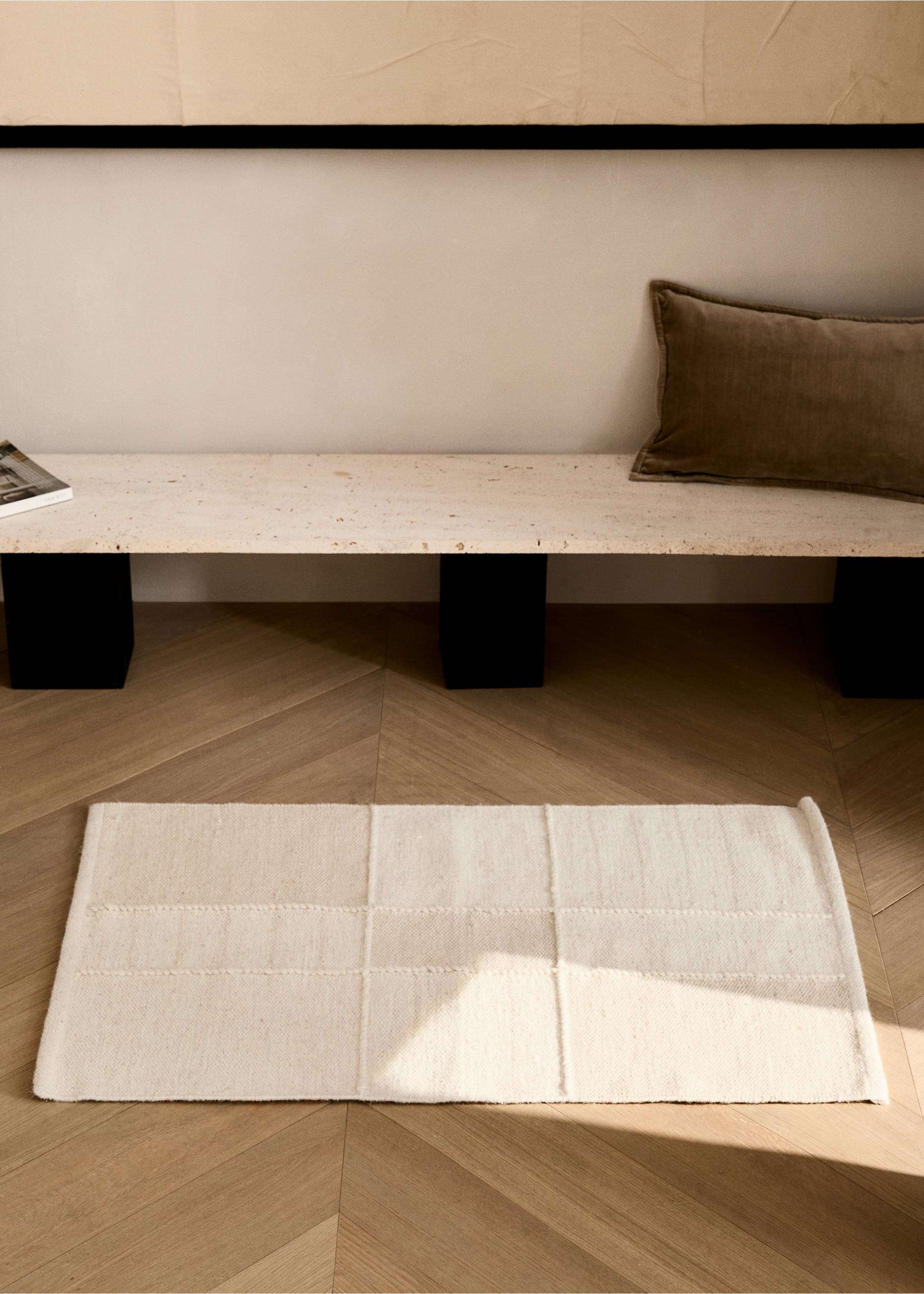 Medium wool patchwork-effect carpet - General plane, Vanilla. Ref: 17031292-00.