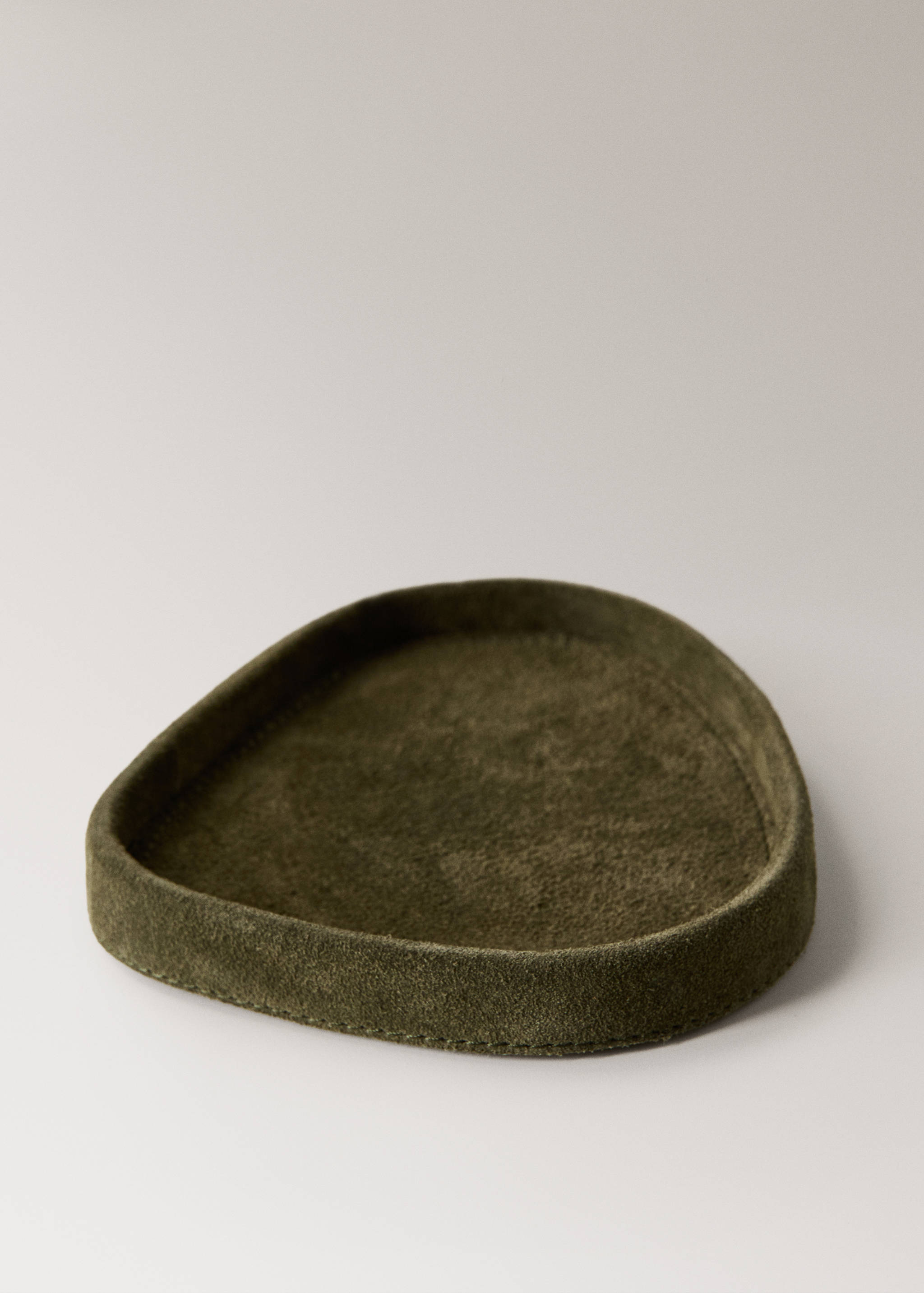 Small leather tray - Details of the article 1