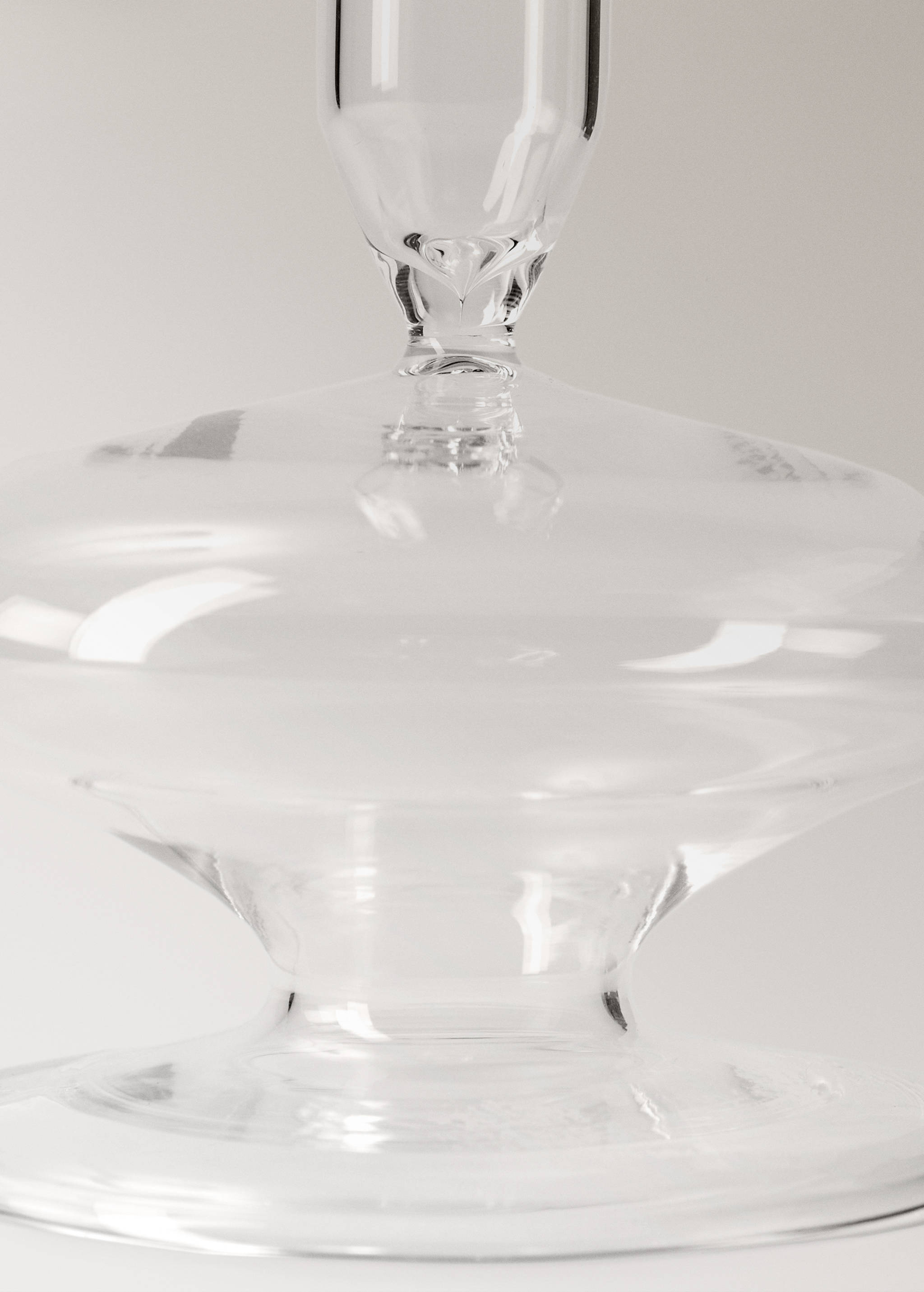 Low borosilicate candelabra with wave pattern - Details of the article 2