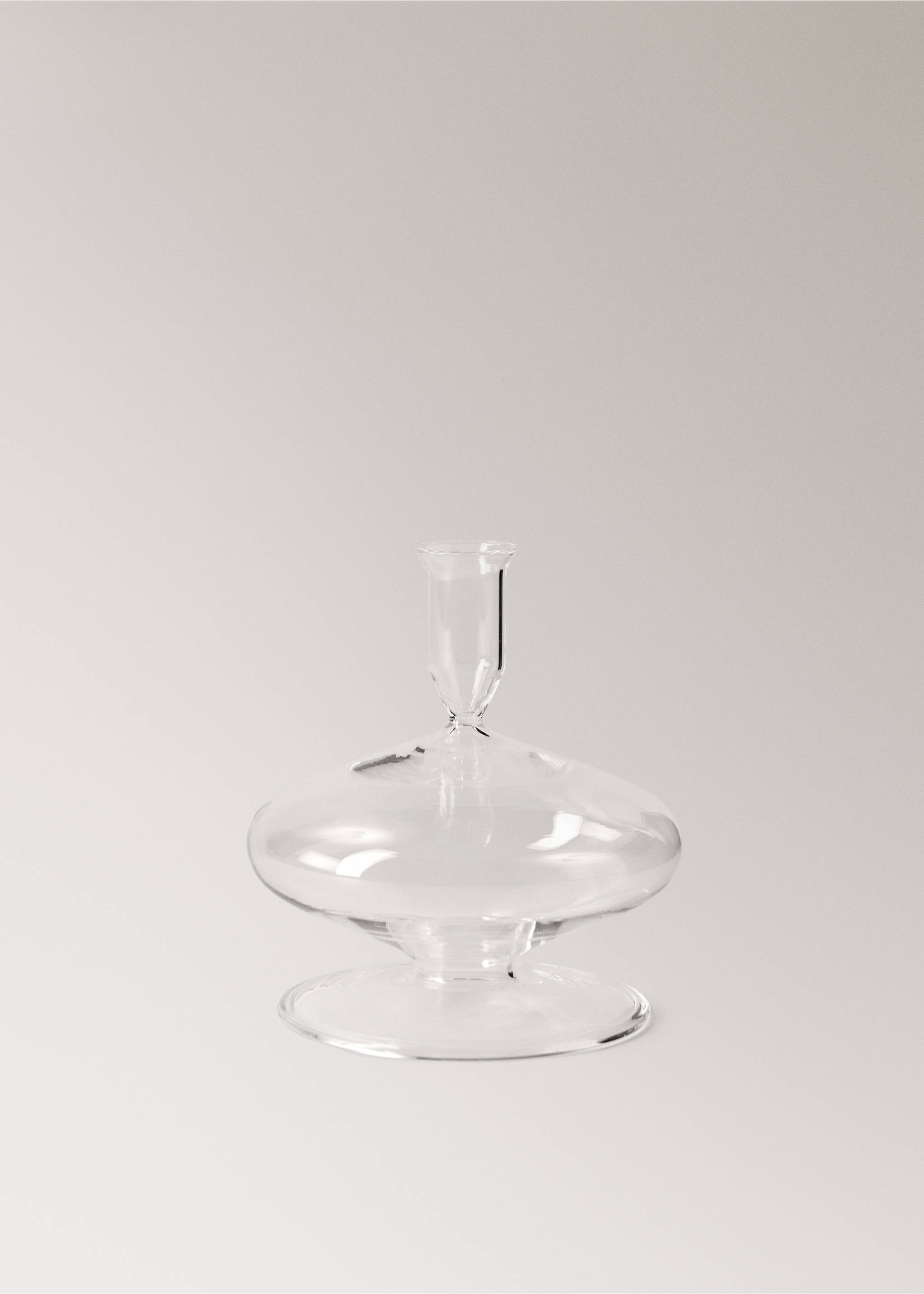 Tall borosilicate candelabra with wave pattern - Article without model, Ice Grey. Ref: 17031524-00.