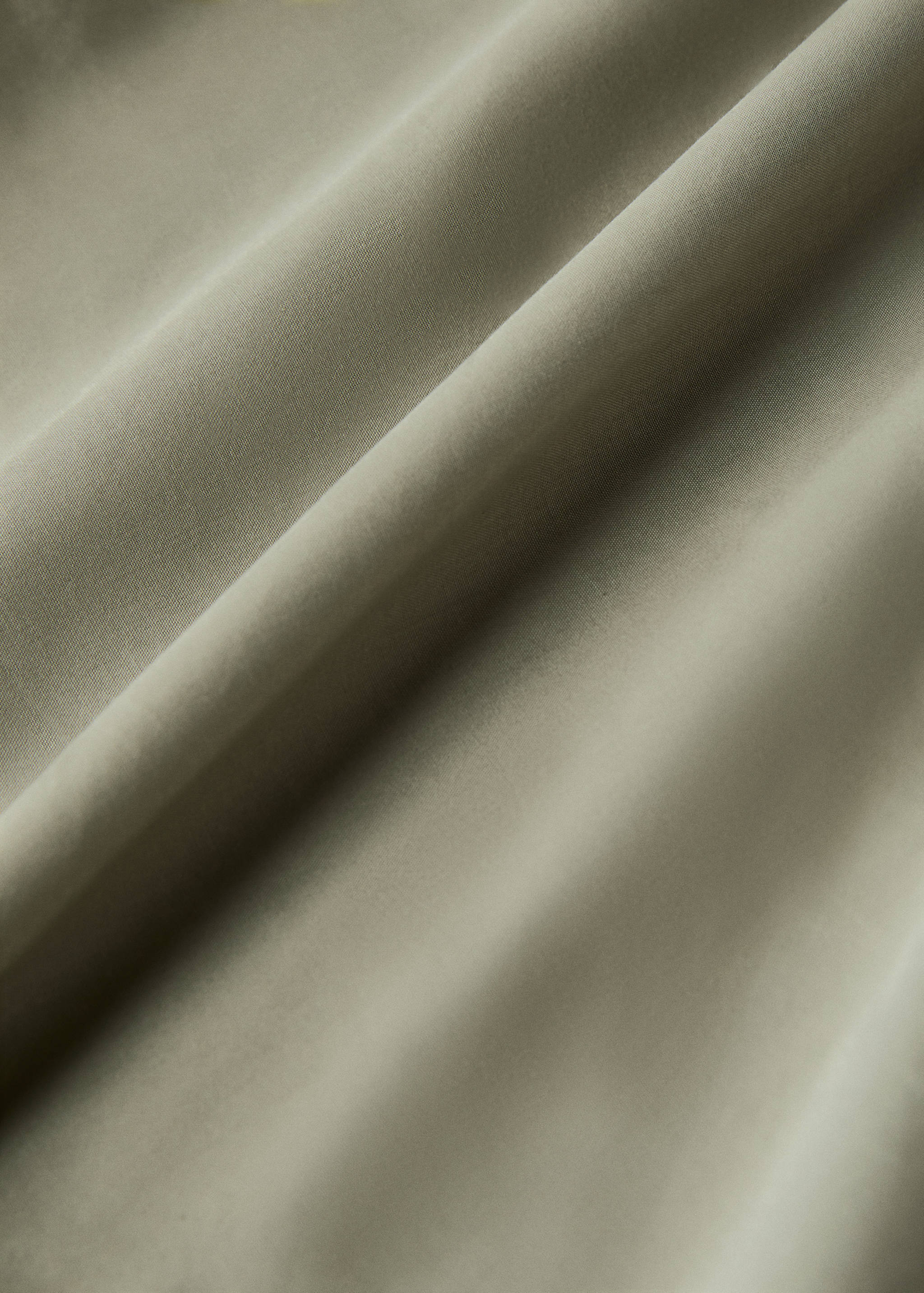 200-thread count percale cotton top sheet with contrasting overlock for 90 cm bed - Details of the article 2