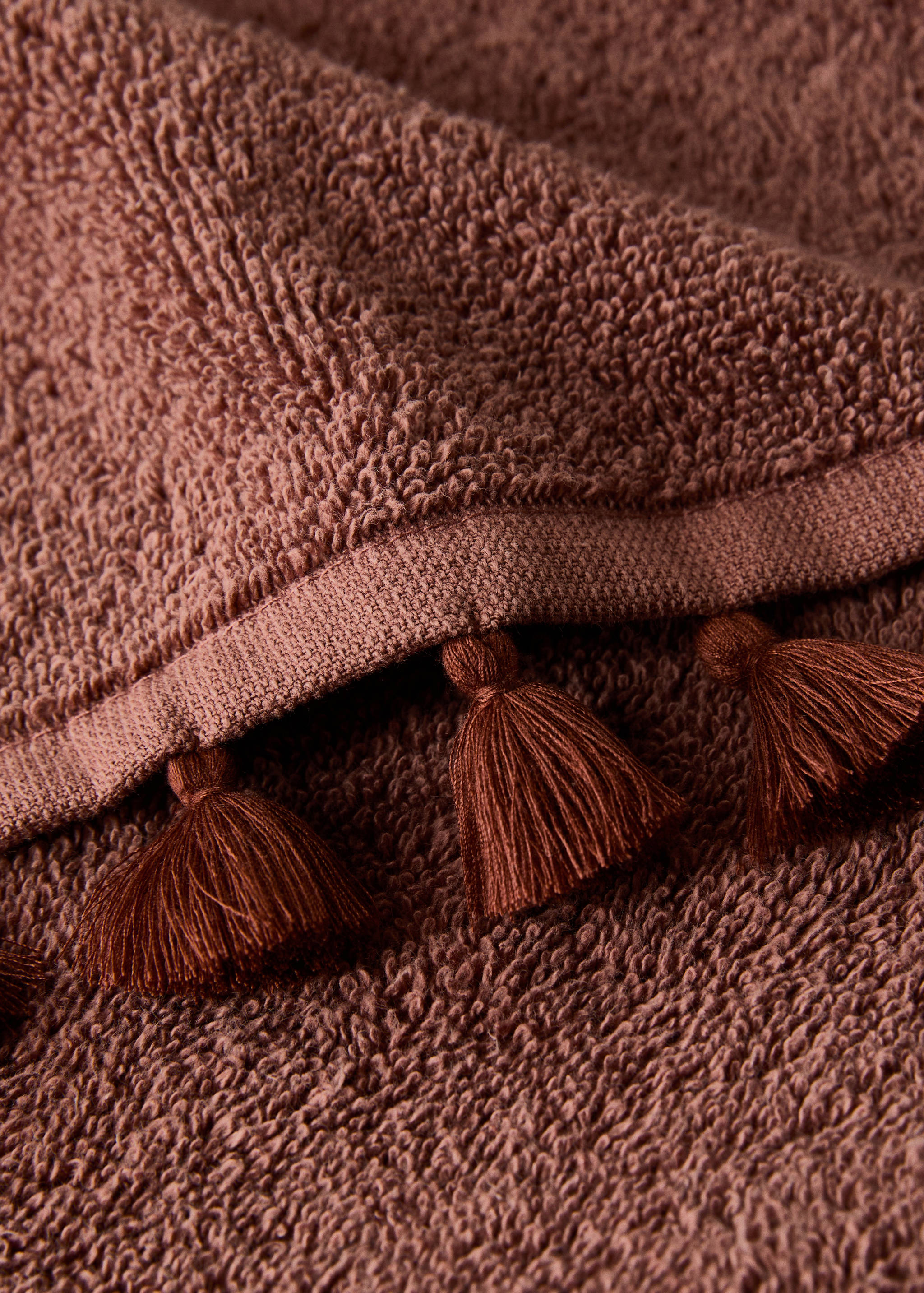 Bath towel with pom-pom - Details of the article 3