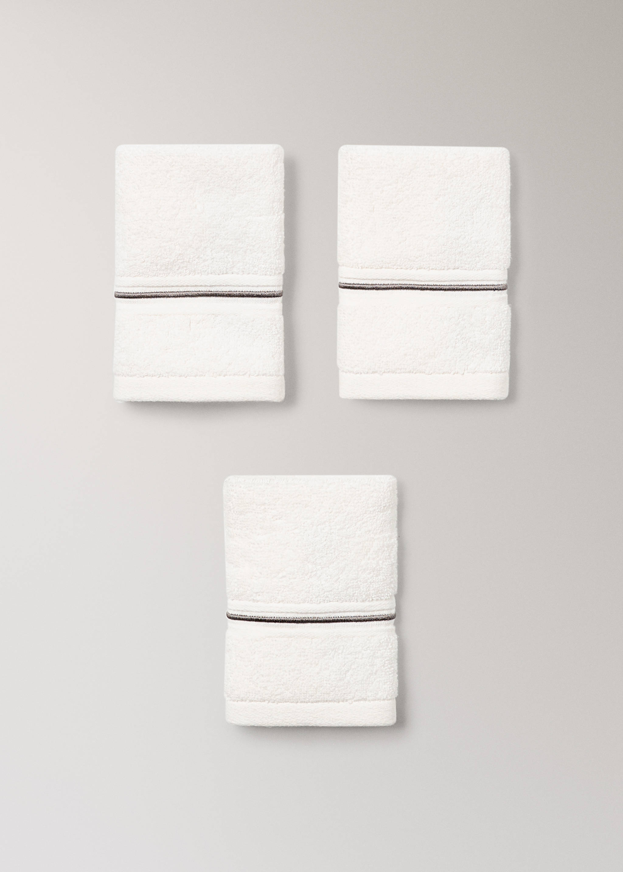 Set de 3 prosoape din bumbac cu feston brodat - Detaliu al articolului 3