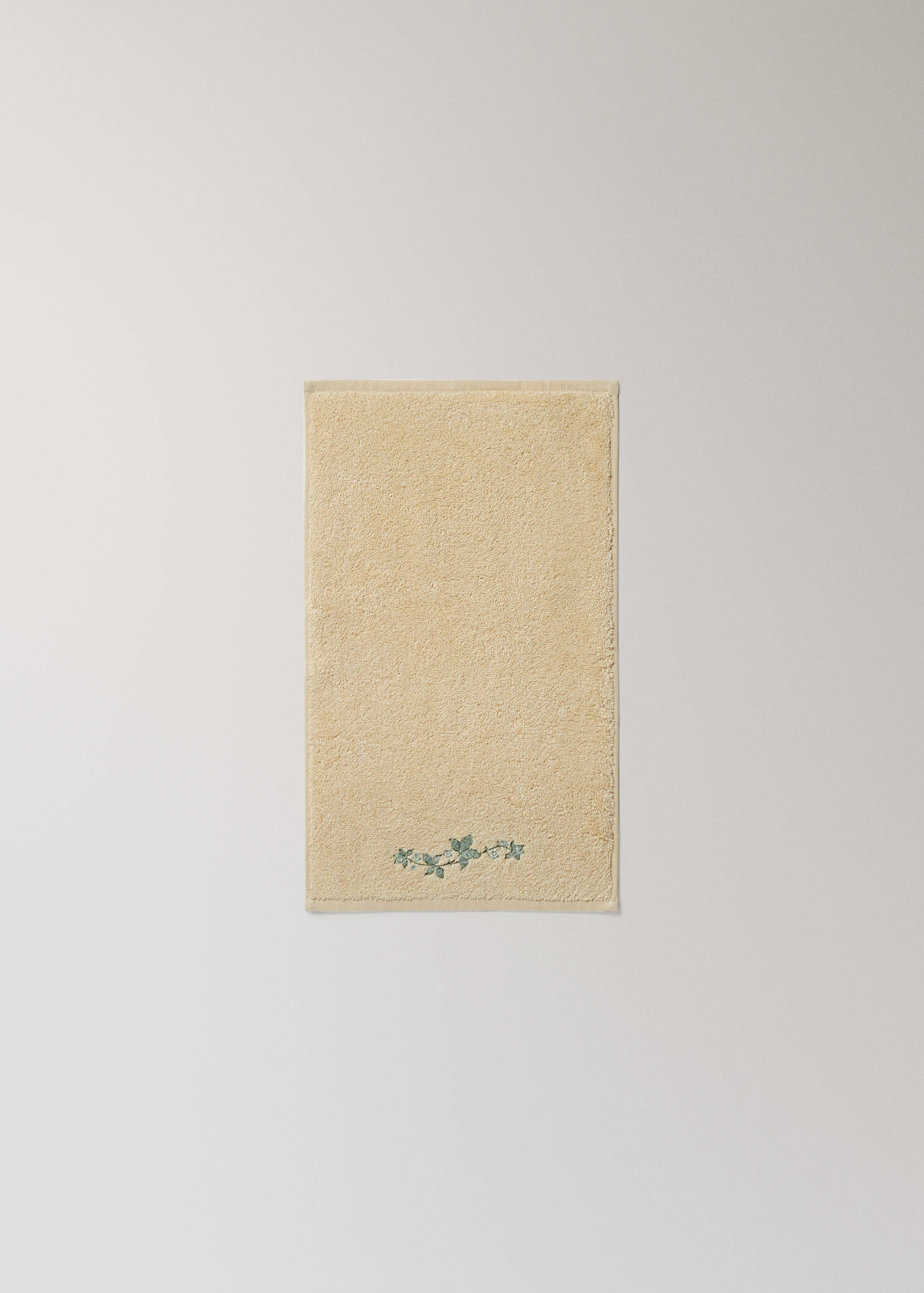 Guest towel with embroidered flower - Details of the article 4