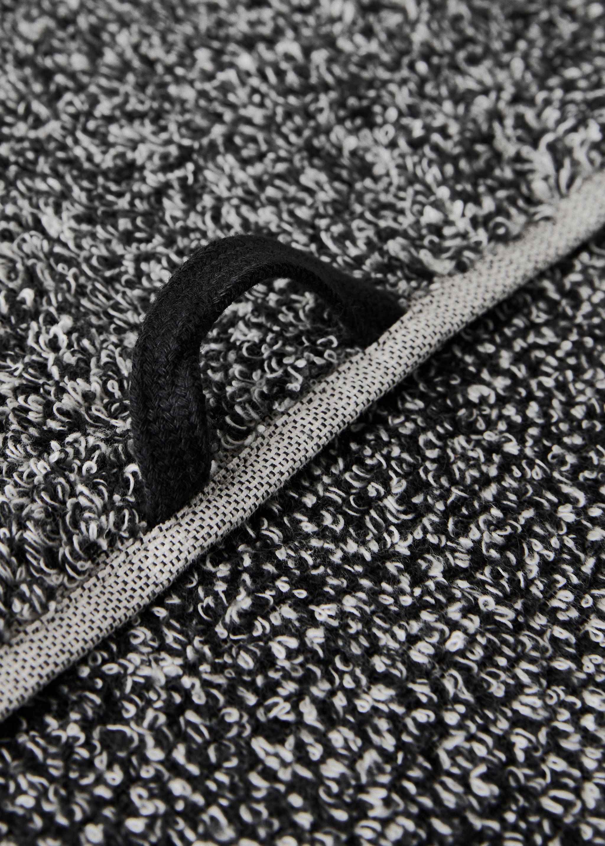 Cotton-blend two-tone guest towel - Details of the article 3