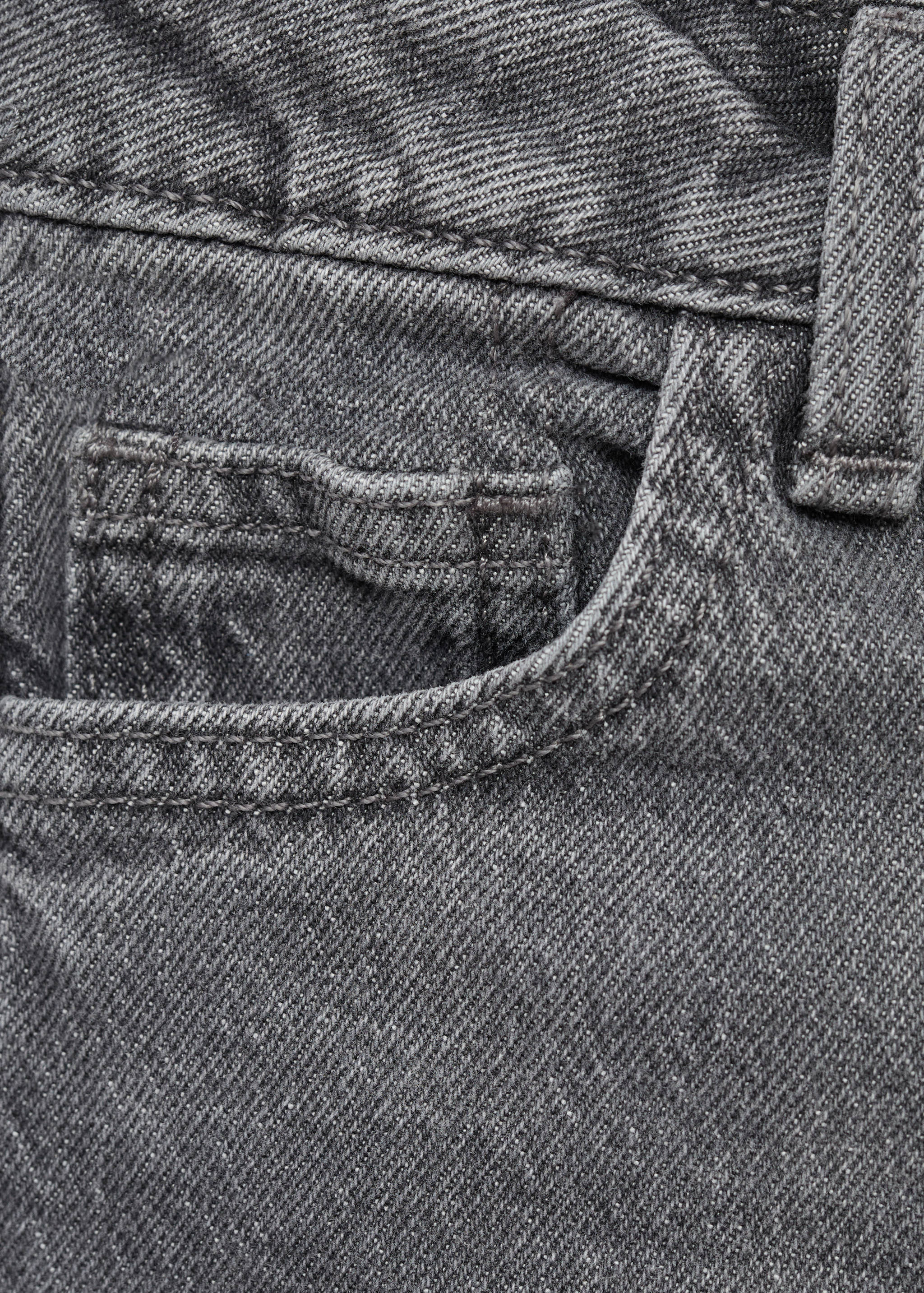 جينز بقصة منتظمة - تفاصيل المنتج 0