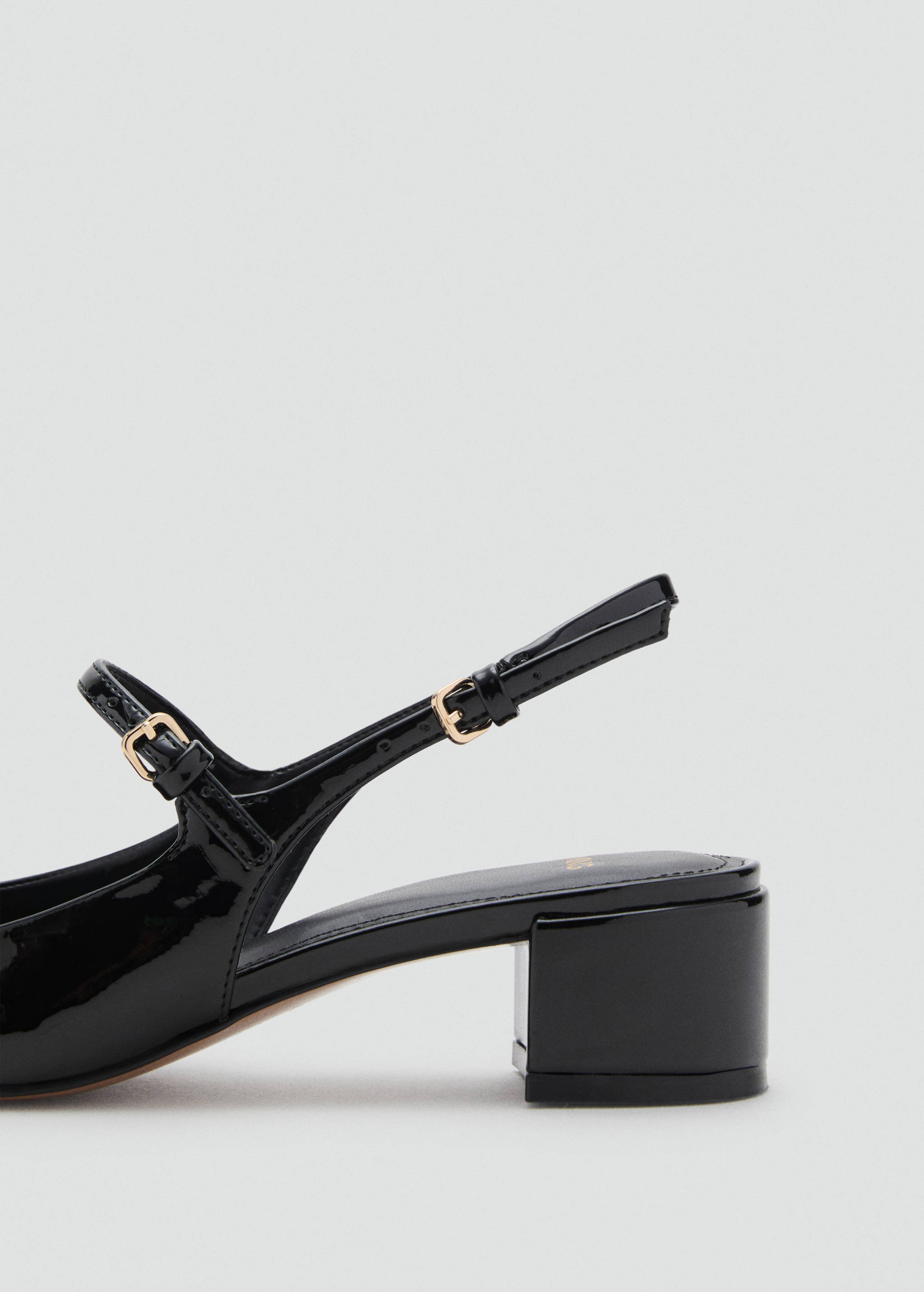 Patent leather block-heel shoes - Details of the article 1