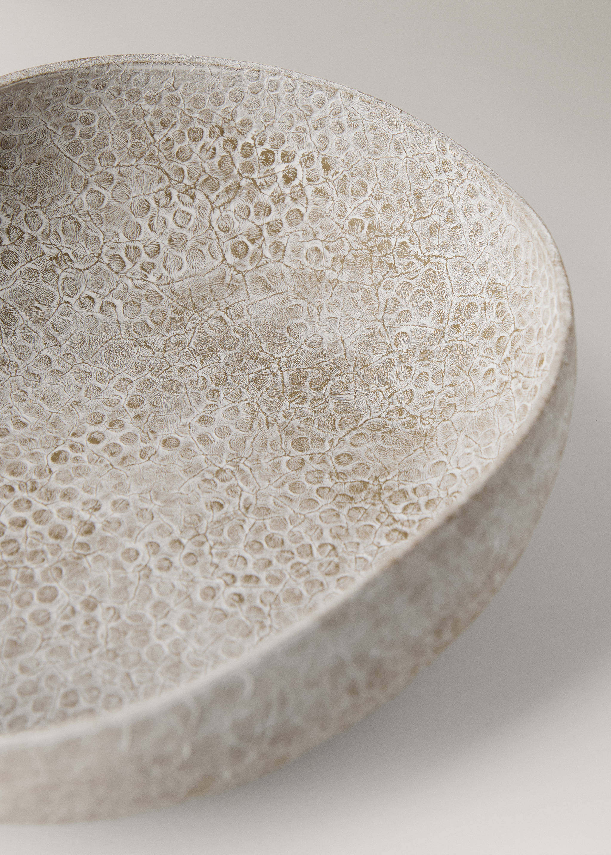 Kleine decoratieve metalen kom met textuur - Detail van het artikel 3