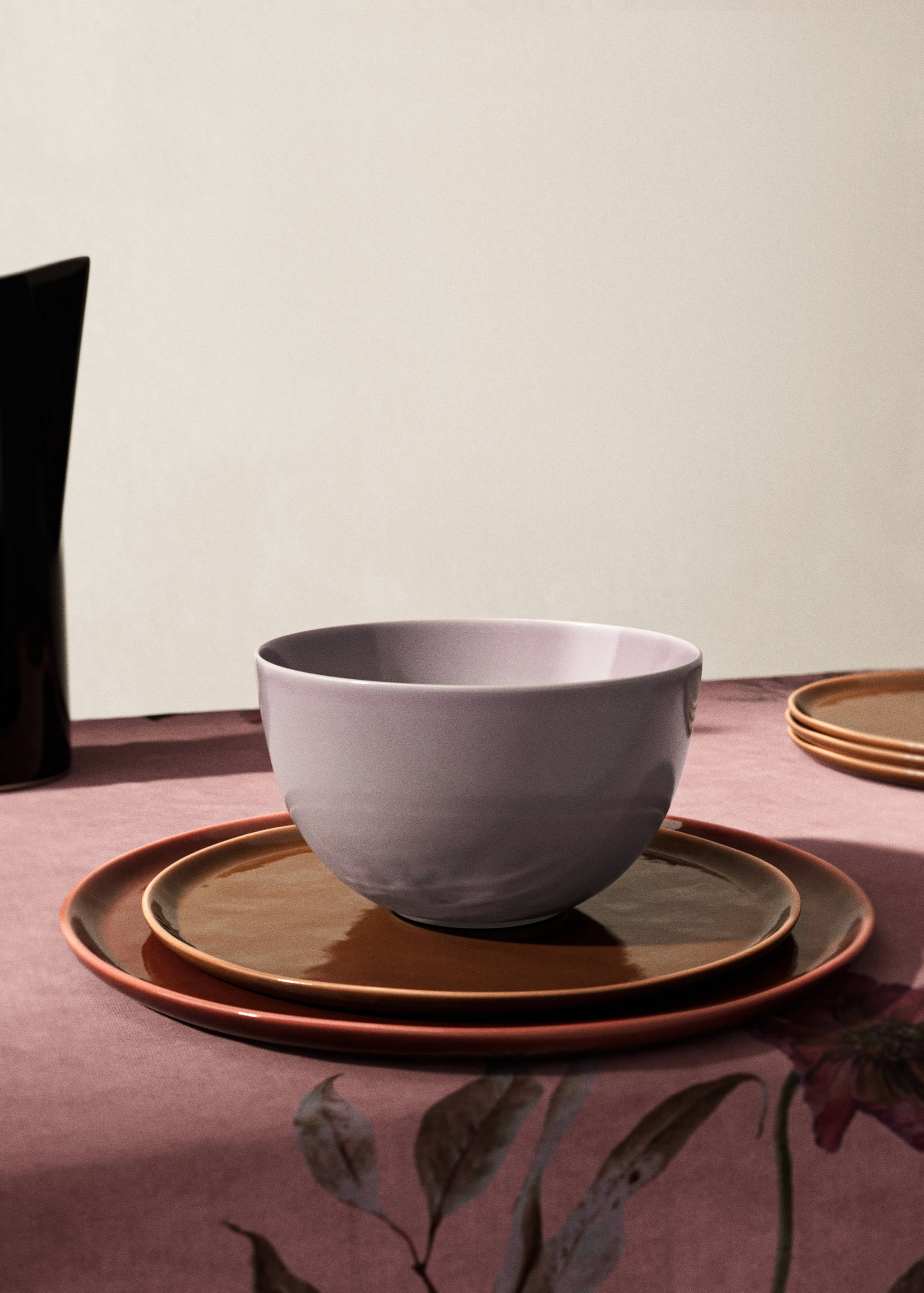 Plain stoneware bowl - General plane