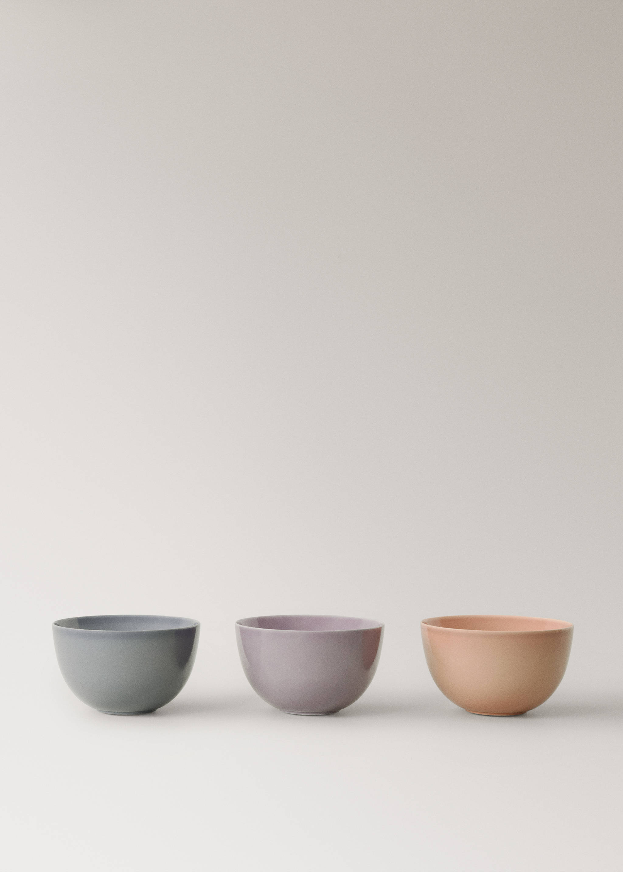 Plain stoneware bowl - Details of the article 4