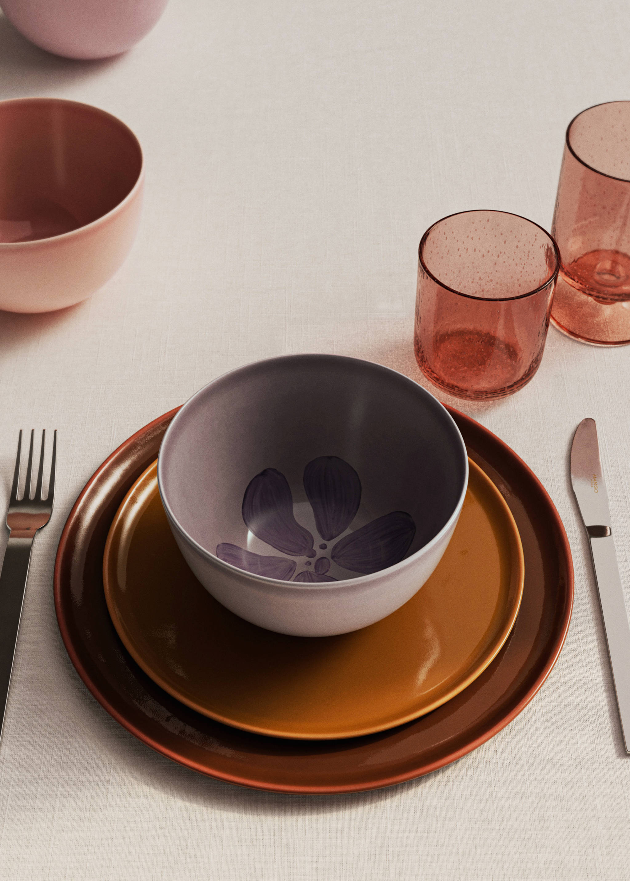 Μπολ κεραμικό ζωγραφισμένο στο χέρι - Γενικό πλάνο