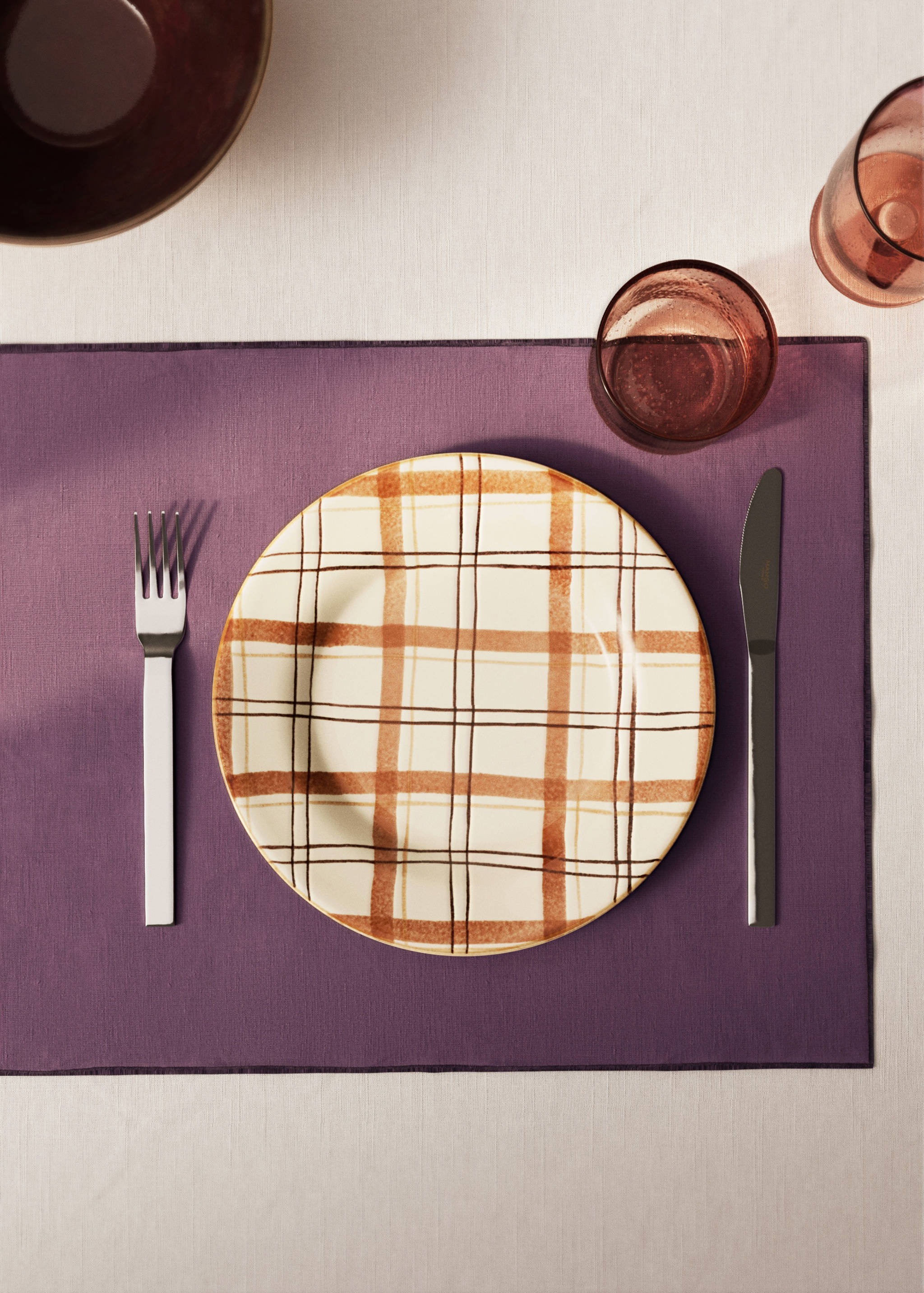 Plato postre gres pintado a mano - Plano general