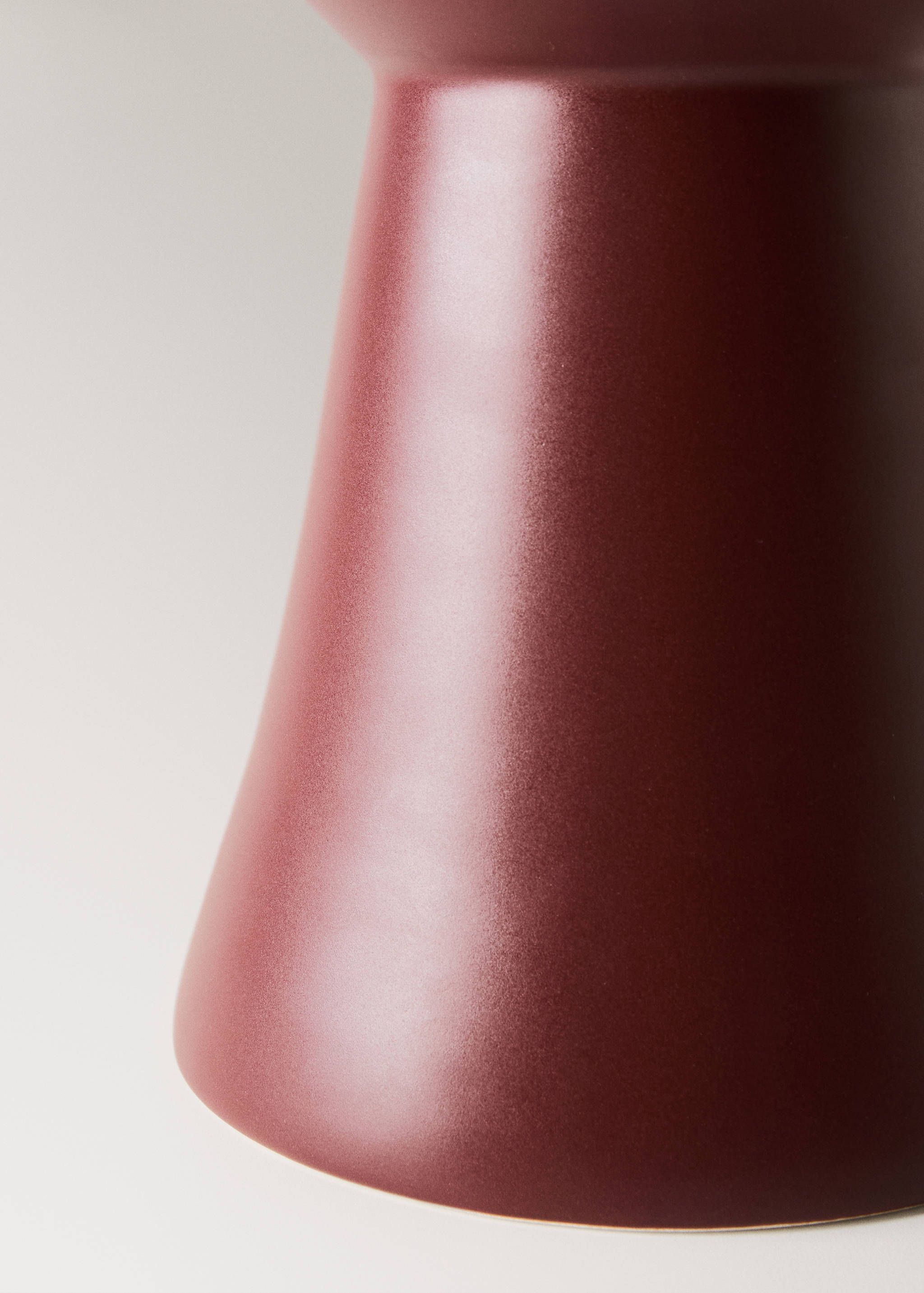 Stoneware vase - Details of the article 2